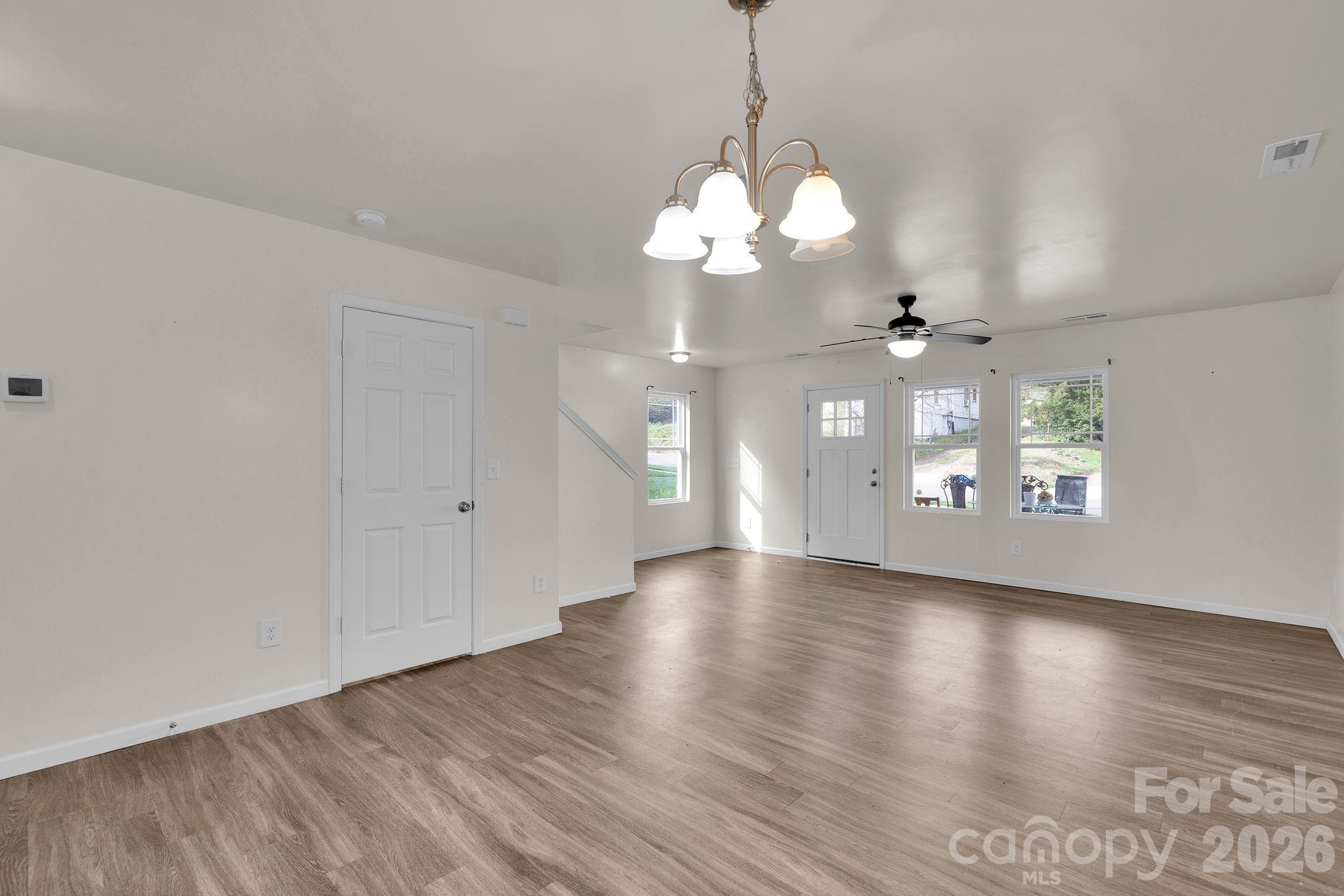 372 E Mills Avenue — Mooresville