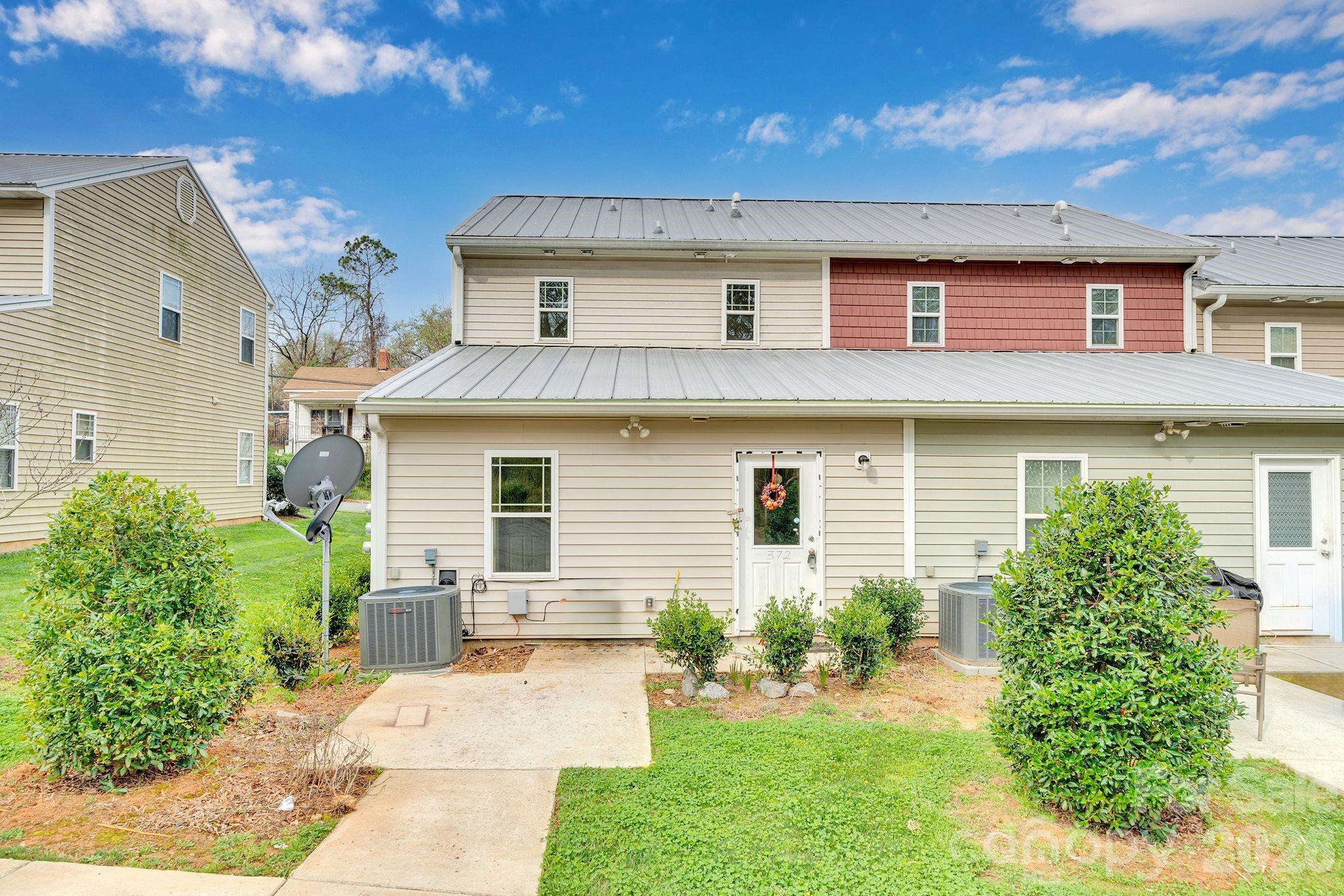 372 E Mills Avenue — Mooresville