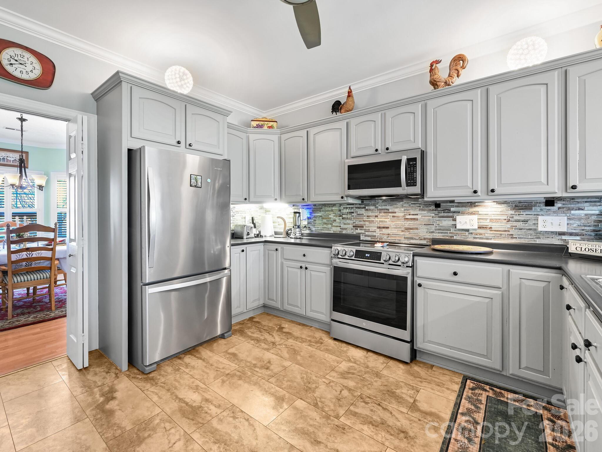 653 High Quarry Road — Hendersonville