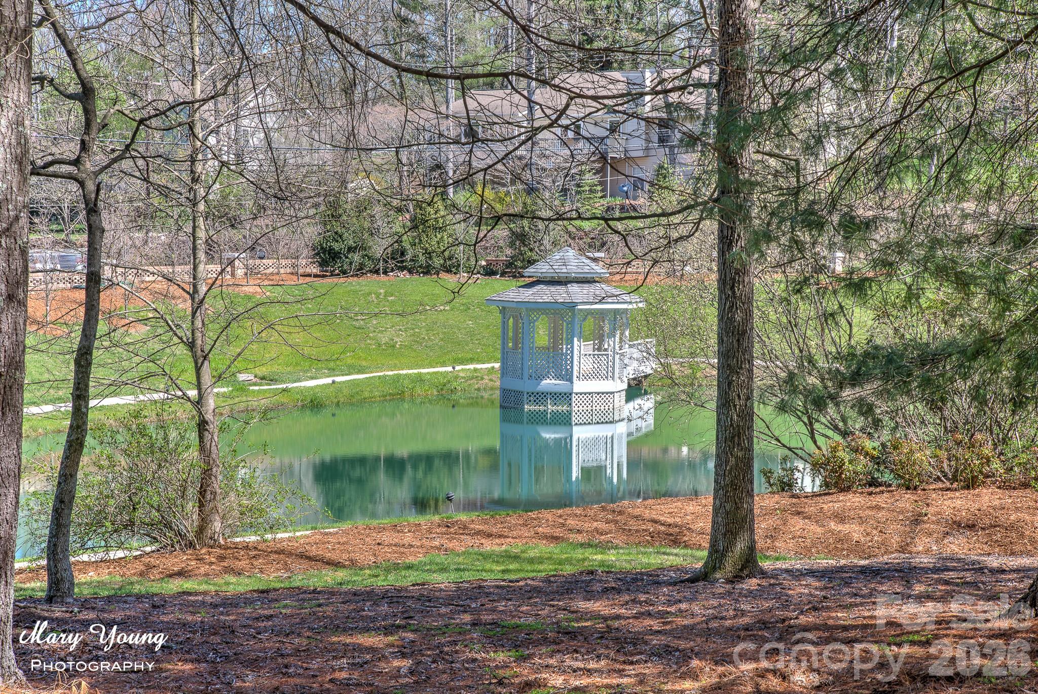 653 High Quarry Road — Hendersonville