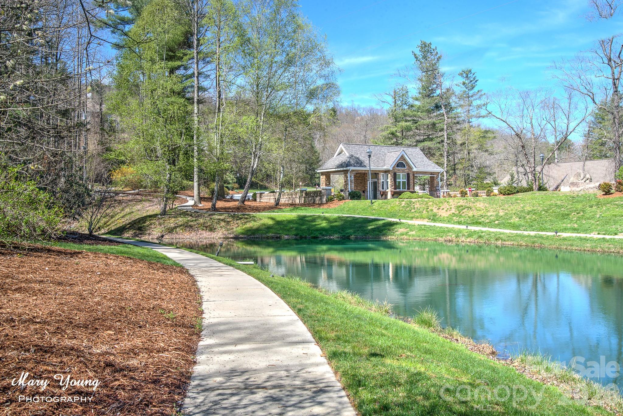 653 High Quarry Road — Hendersonville