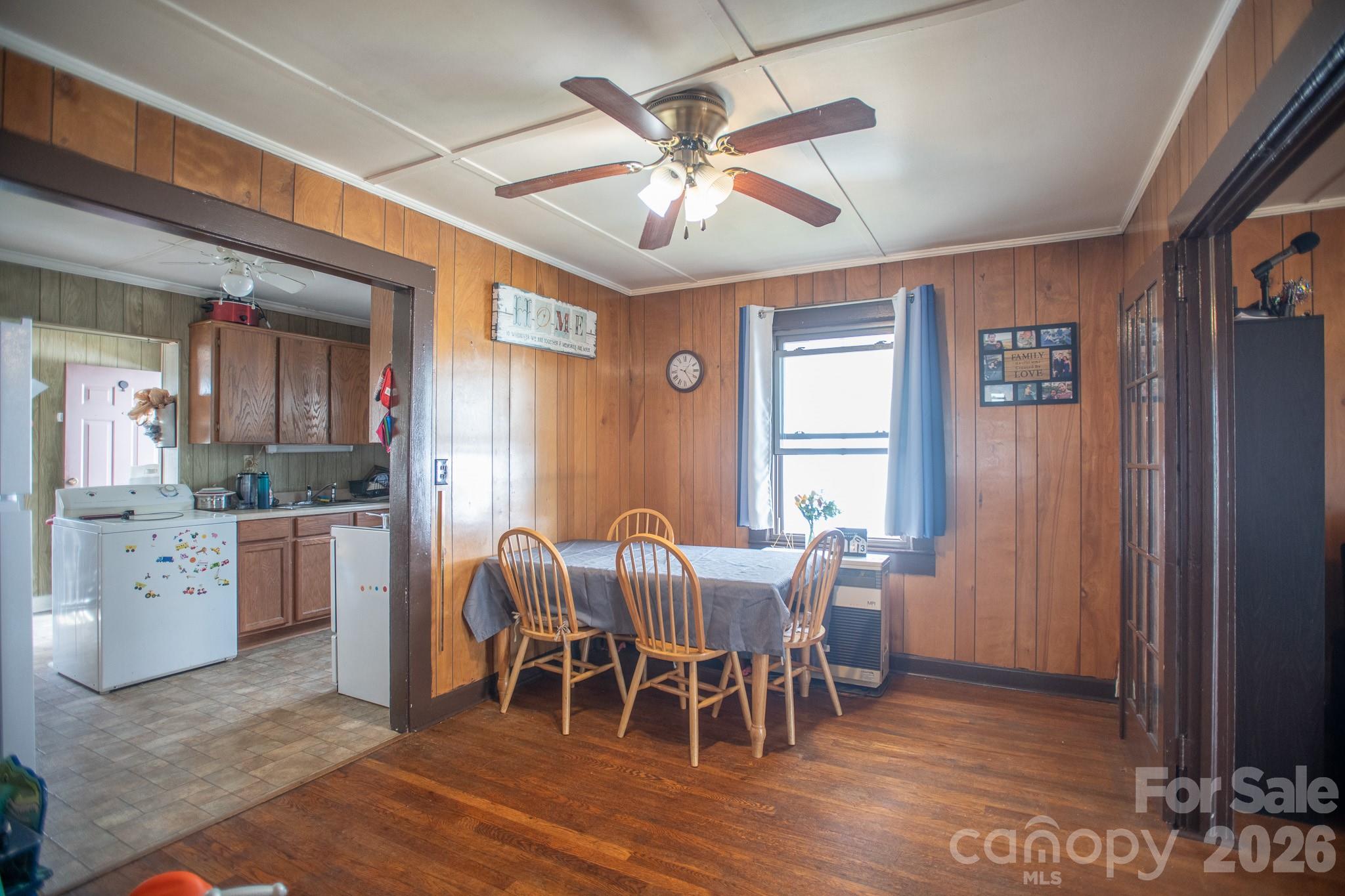 400 Summit Avenue — Spruce Pine