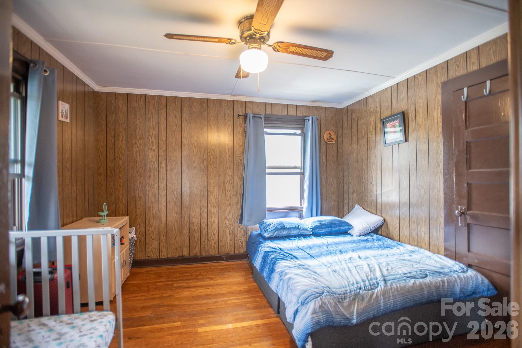 400 Summit Avenue — Spruce Pine