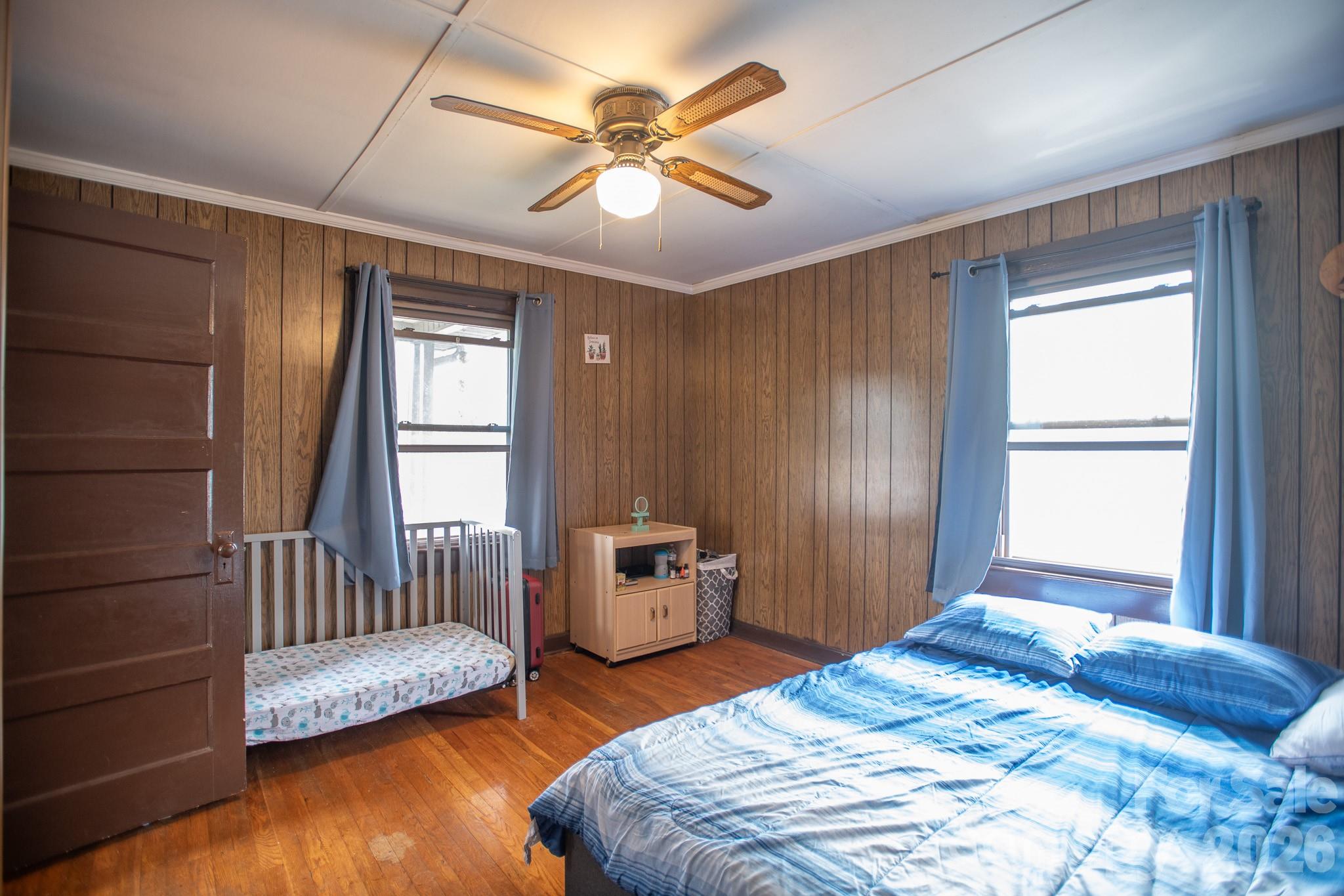 400 Summit Avenue — Spruce Pine