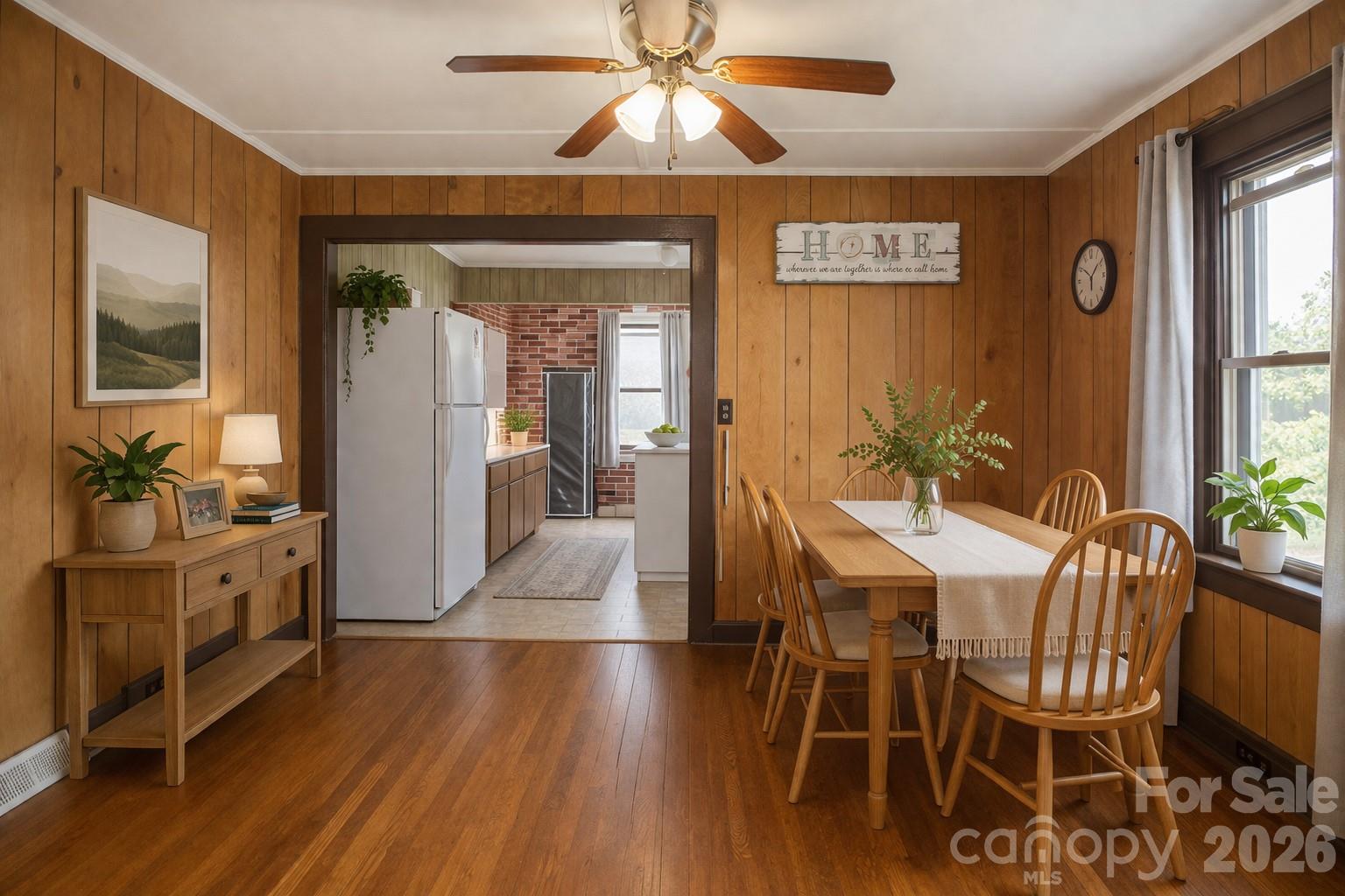 400 Summit Avenue — Spruce Pine