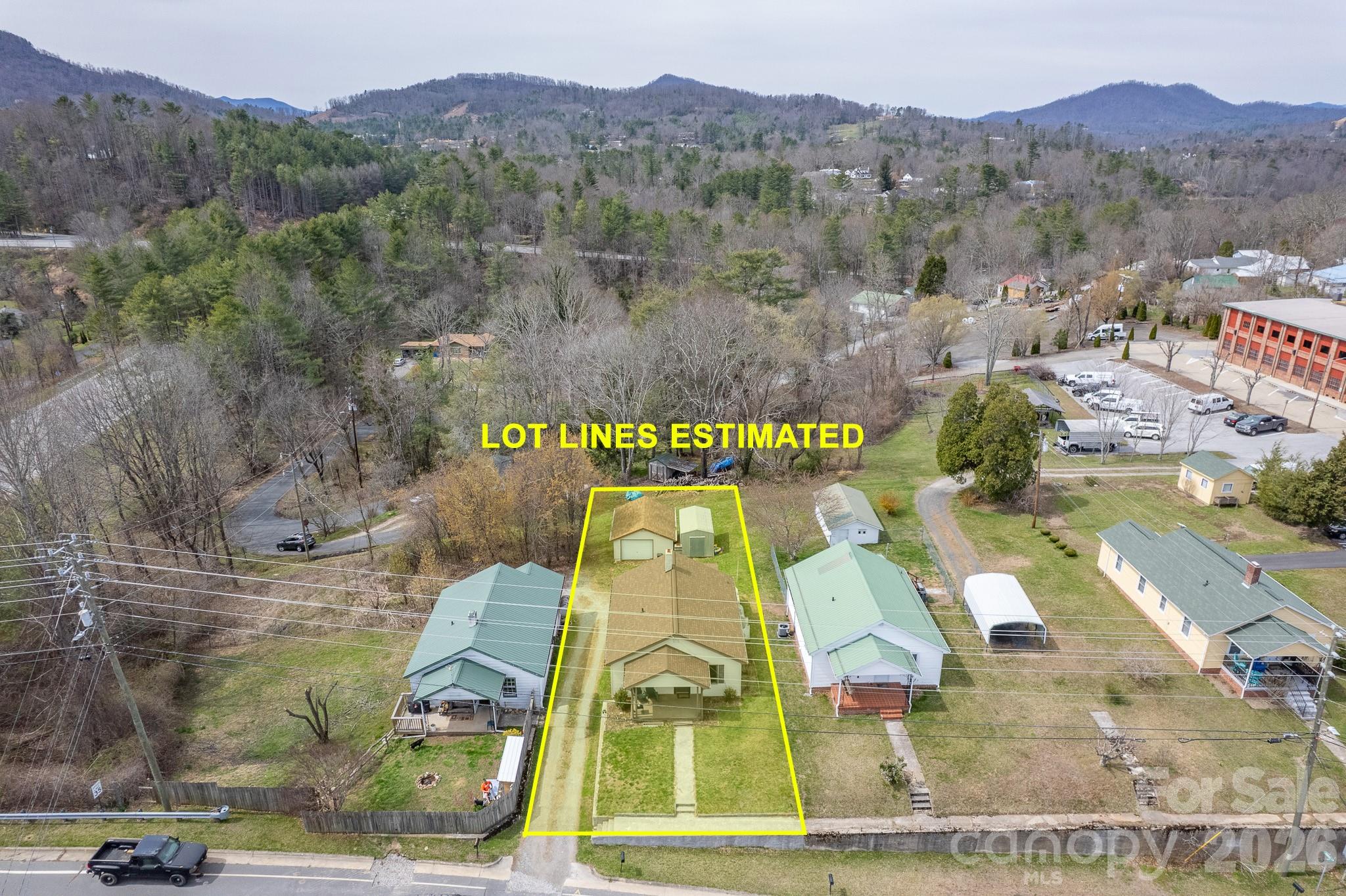 400 Summit Avenue — Spruce Pine