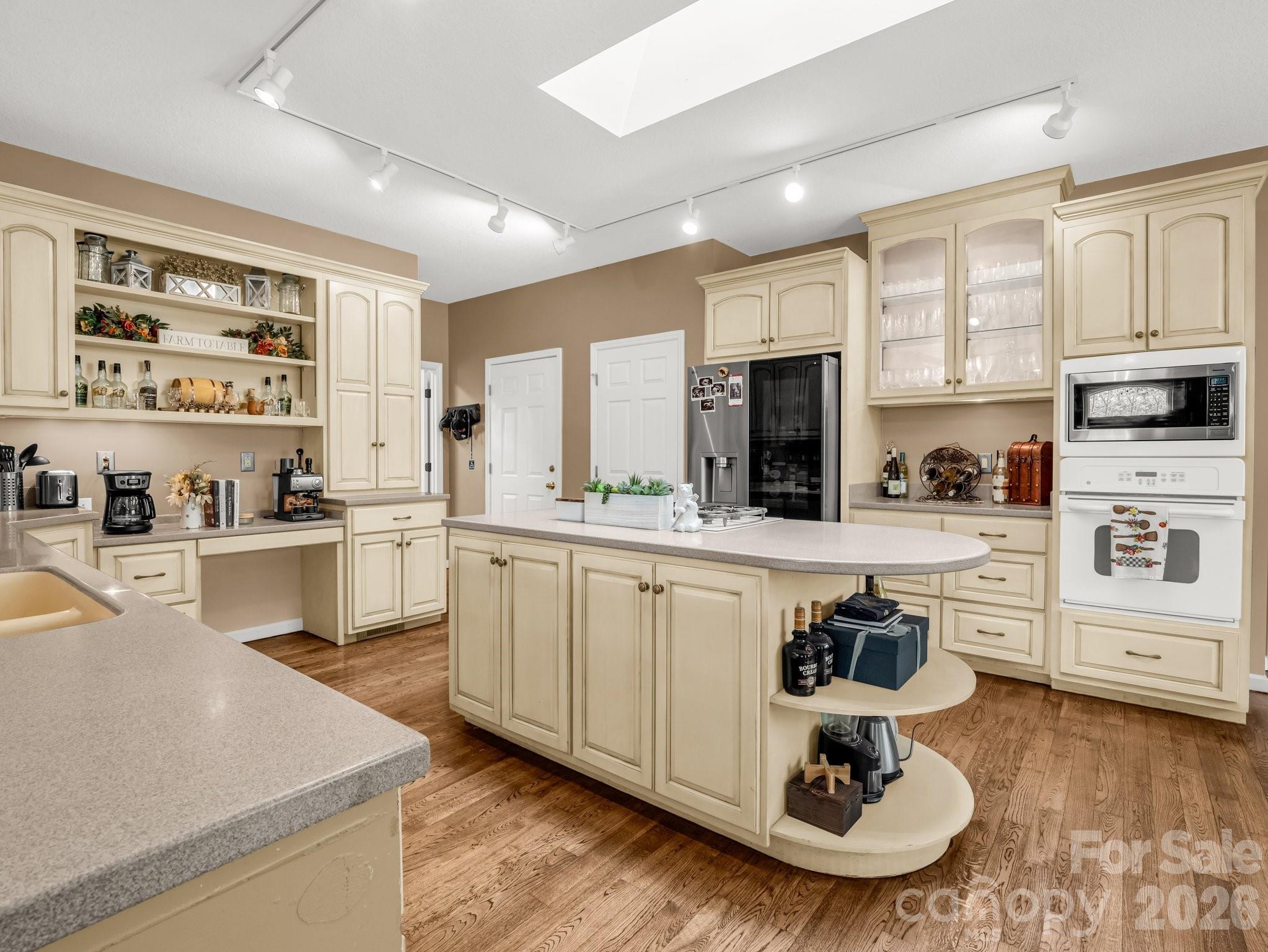 1424 Wolfpen Road — Old Fort