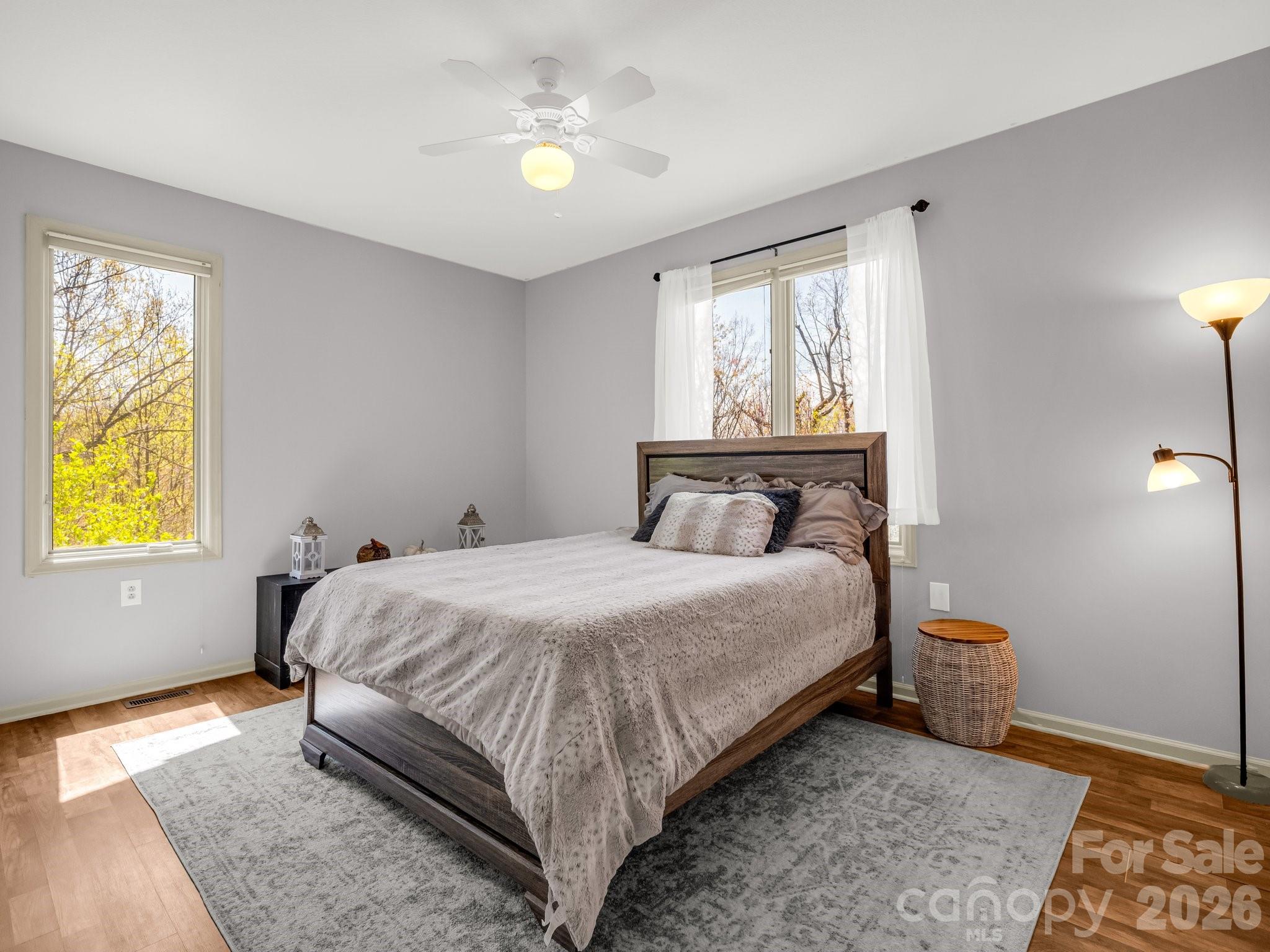 1424 Wolfpen Road — Old Fort