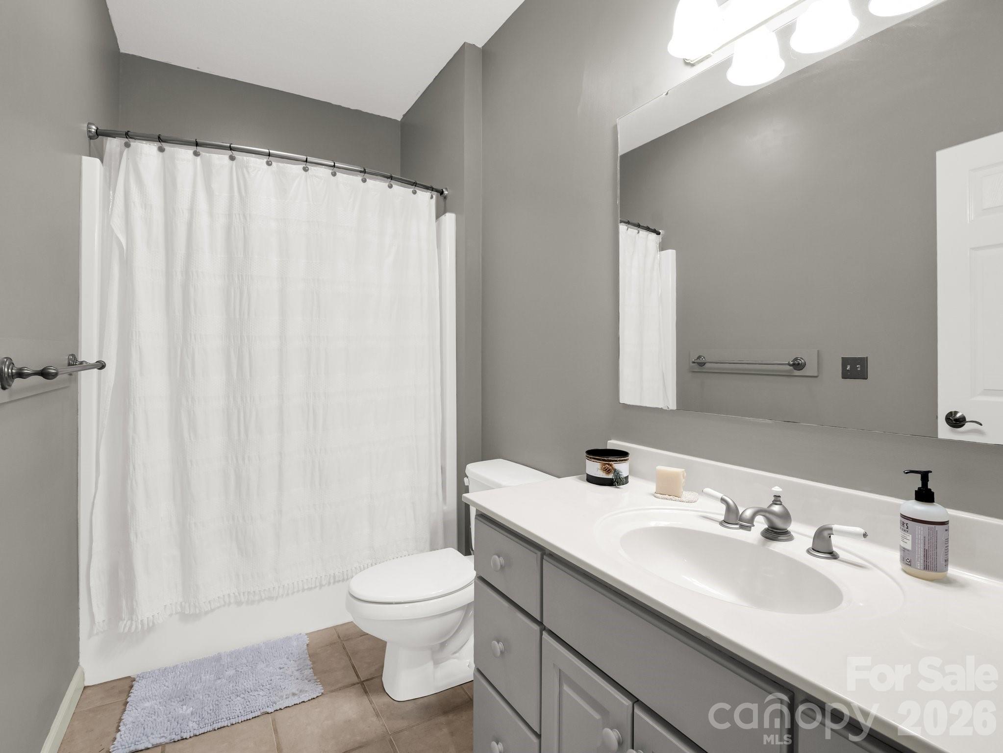 1424 Wolfpen Road — Old Fort