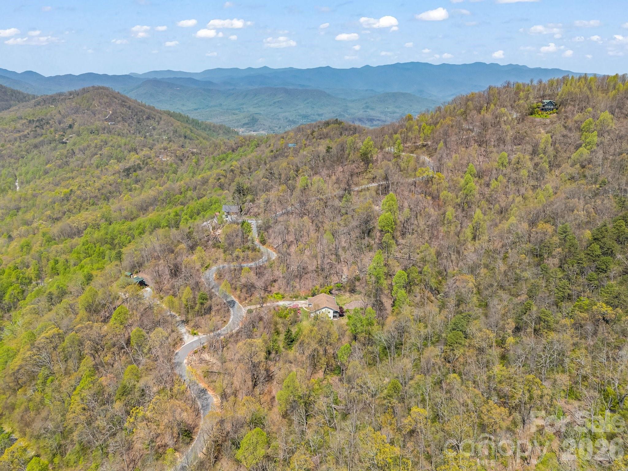 1424 Wolfpen Road — Old Fort
