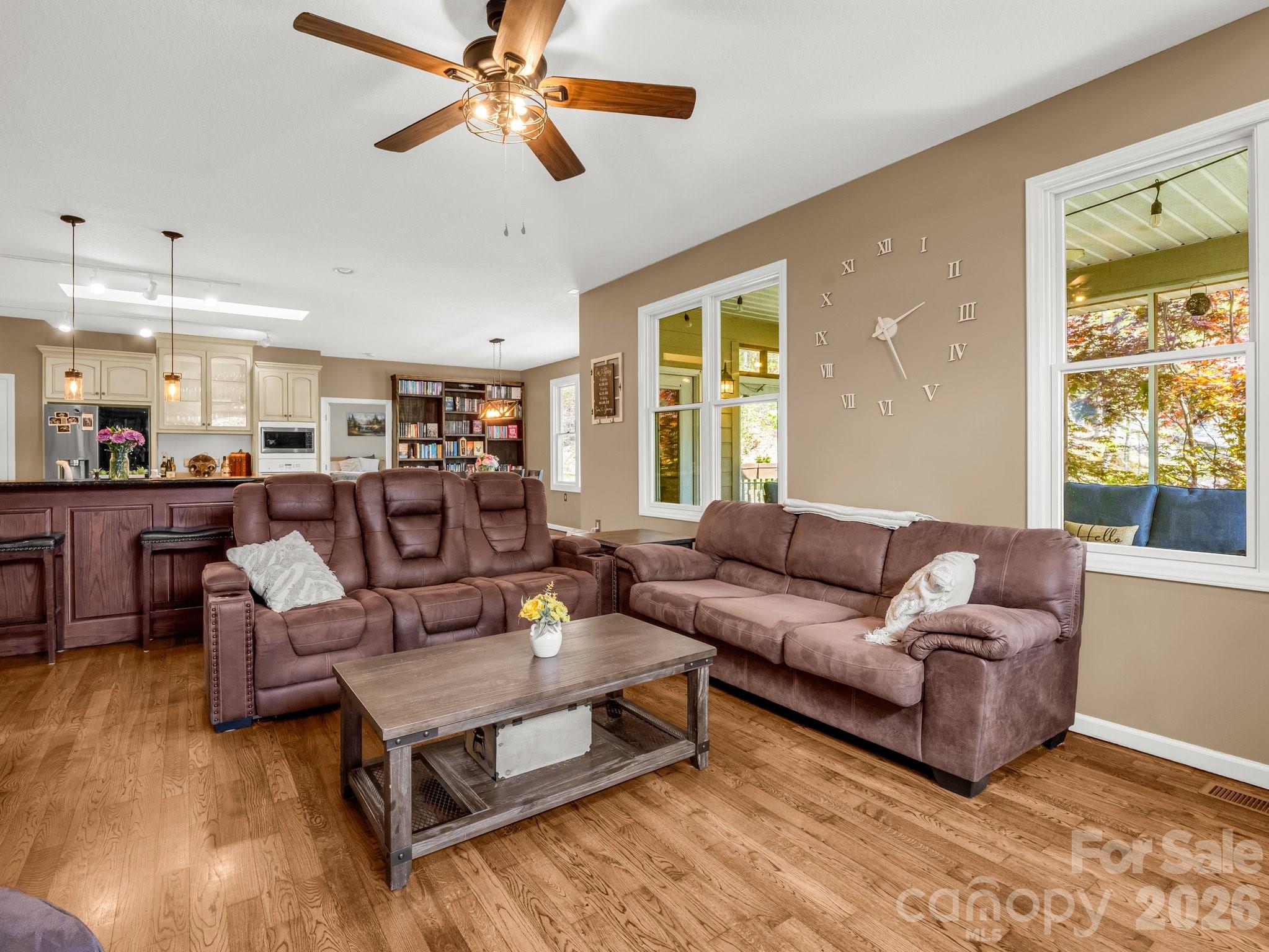 1424 Wolfpen Road — Old Fort