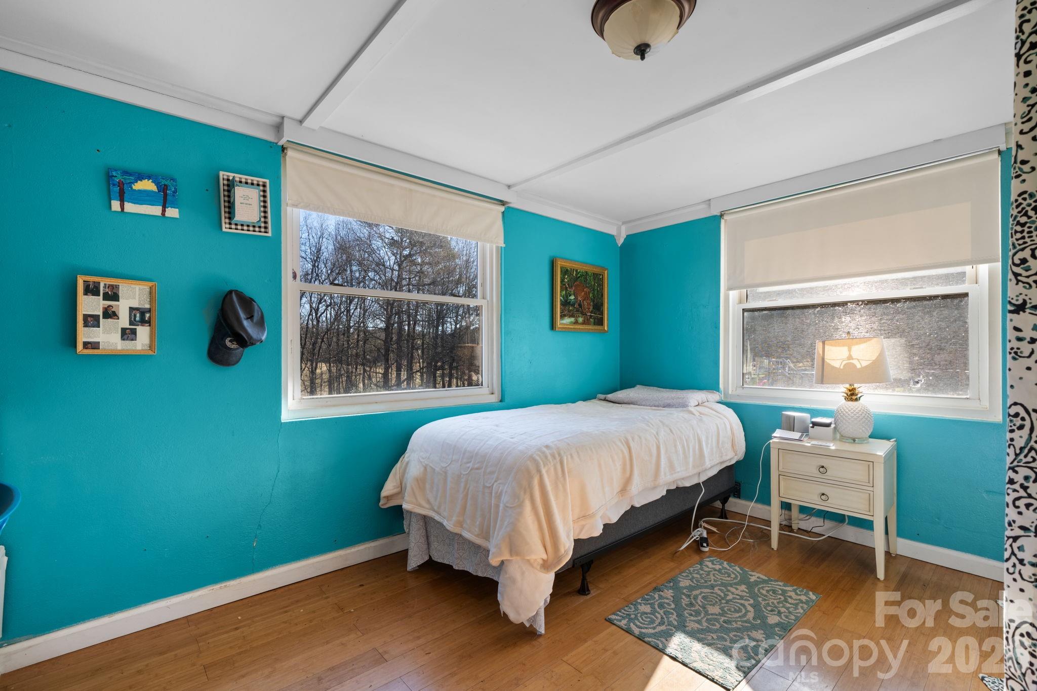 3358 Falling Creek Road — Hickory