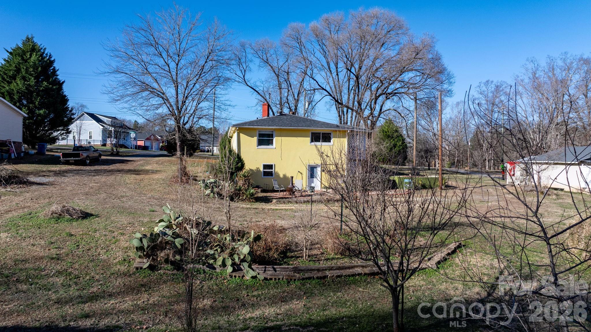 3358 Falling Creek Road — Hickory