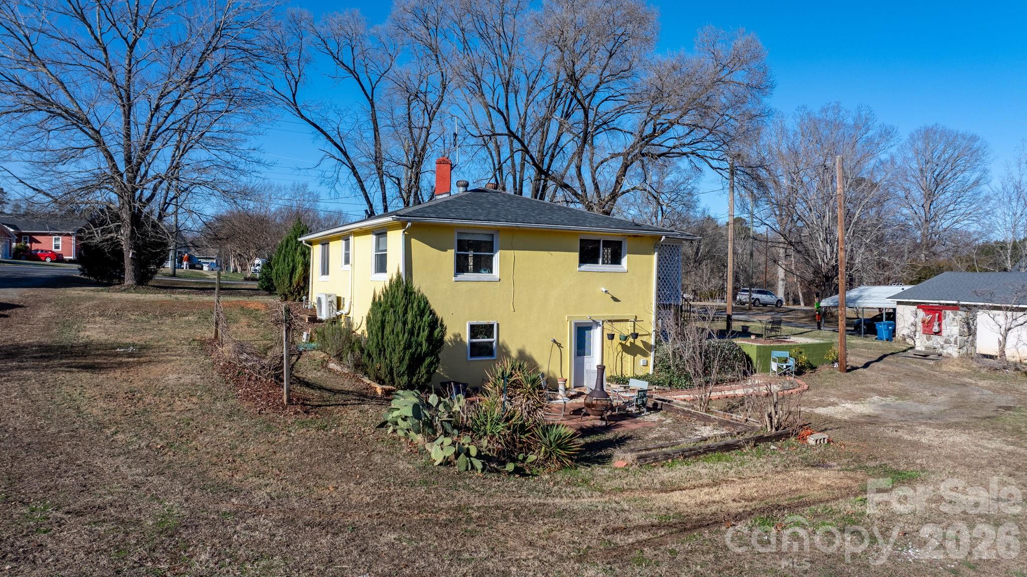 3358 Falling Creek Road — Hickory