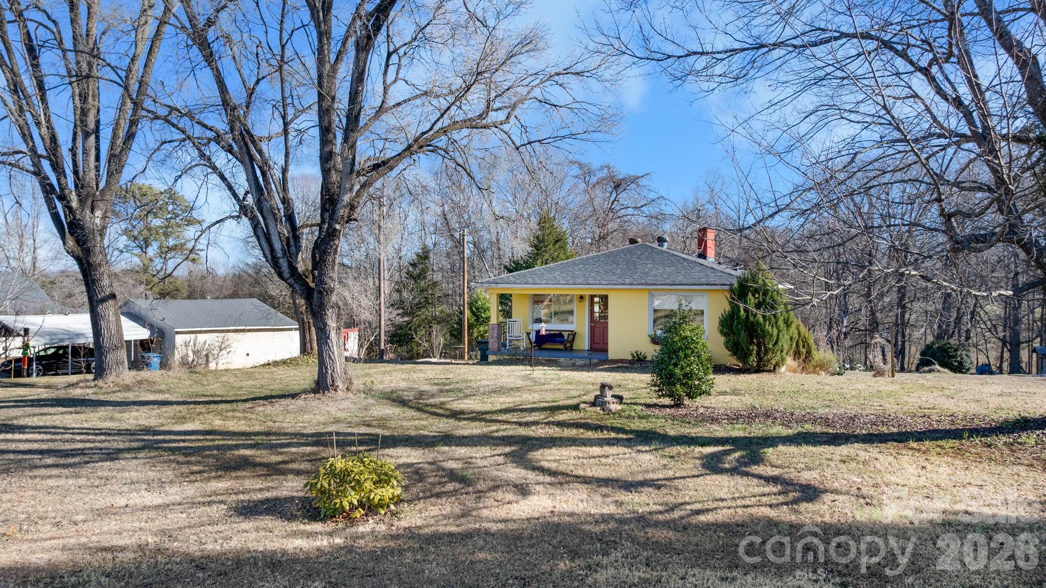 3358 Falling Creek Road — Hickory