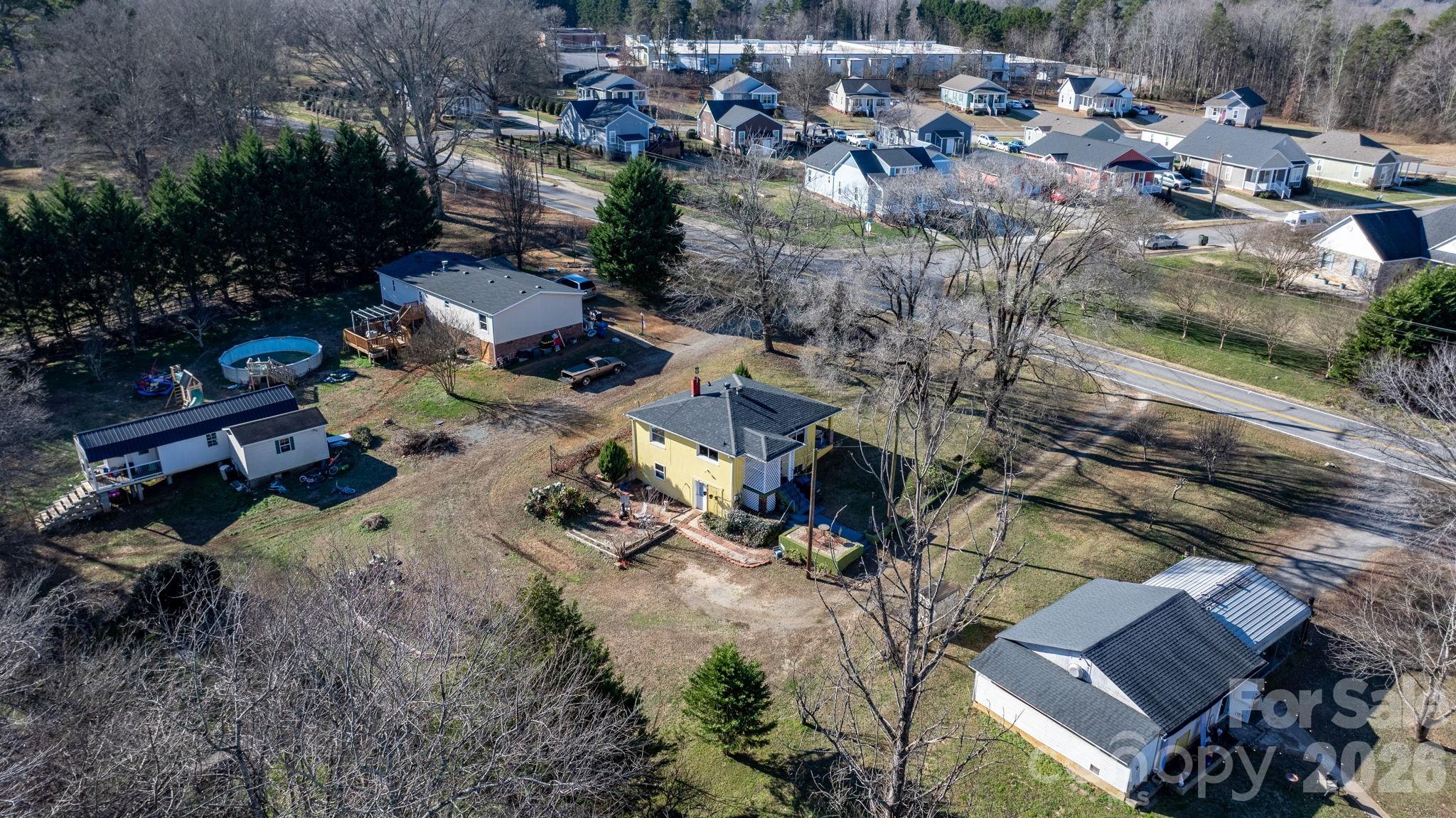 3358 Falling Creek Road — Hickory