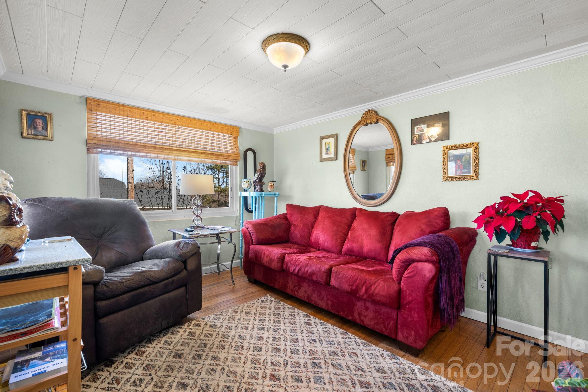3358 Falling Creek Road — Hickory
