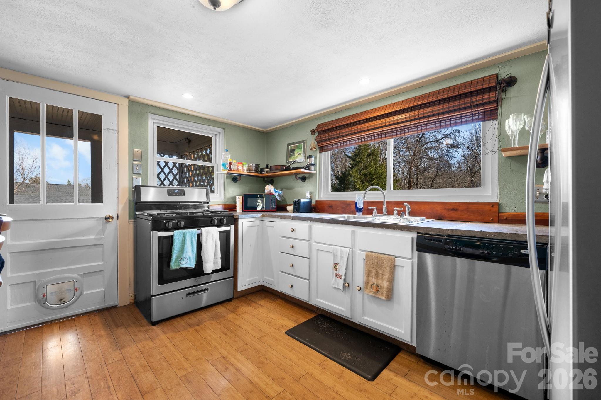 3358 Falling Creek Road — Hickory