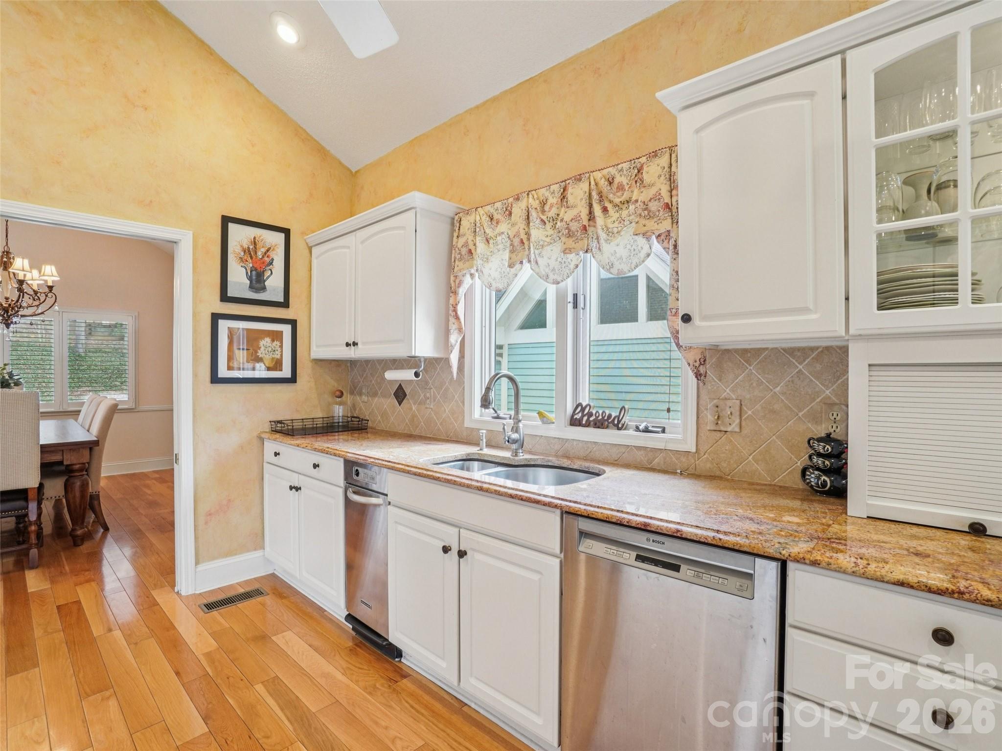 38 Highland Pointe Drive — Weaverville