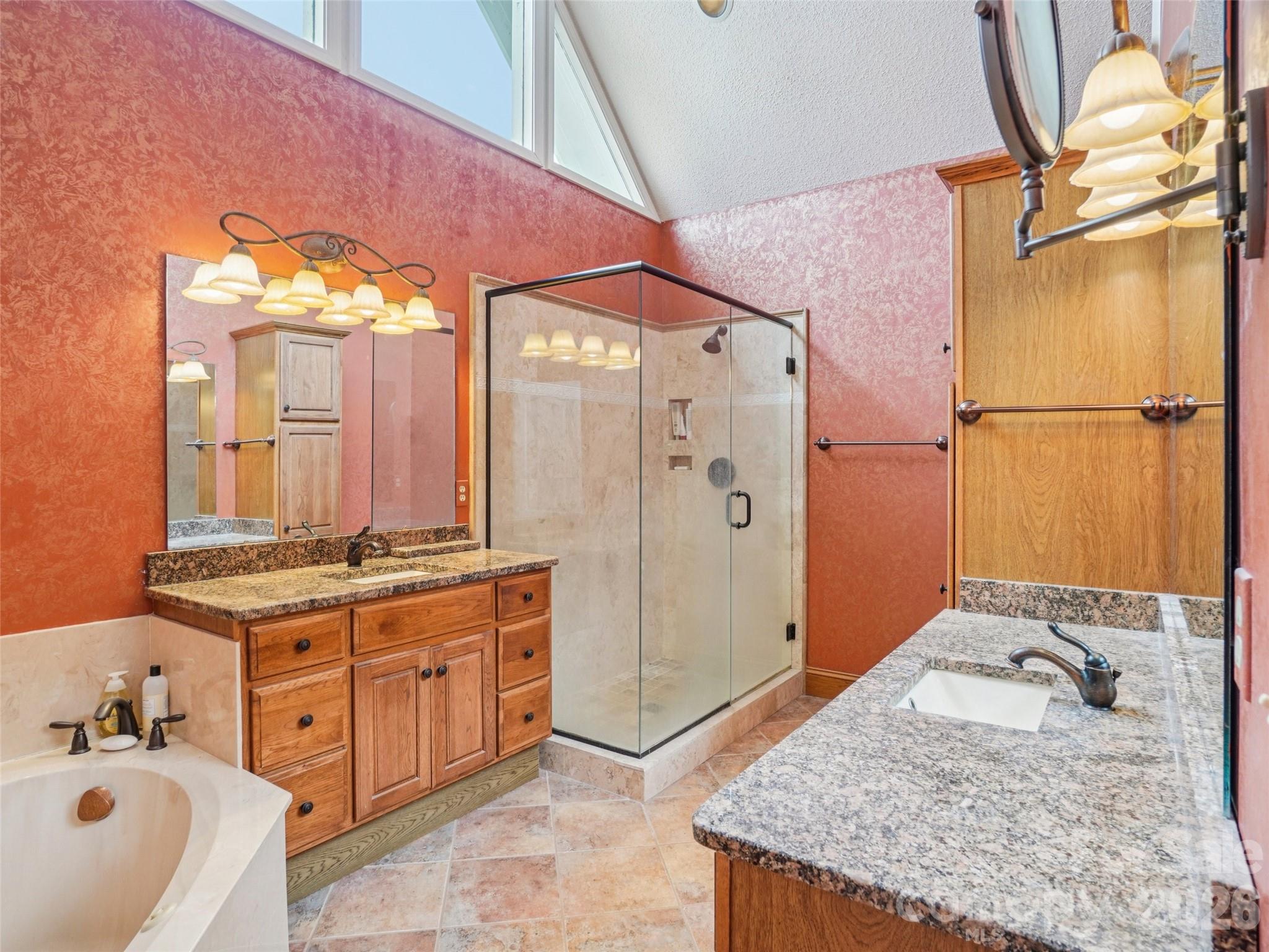 38 Highland Pointe Drive — Weaverville
