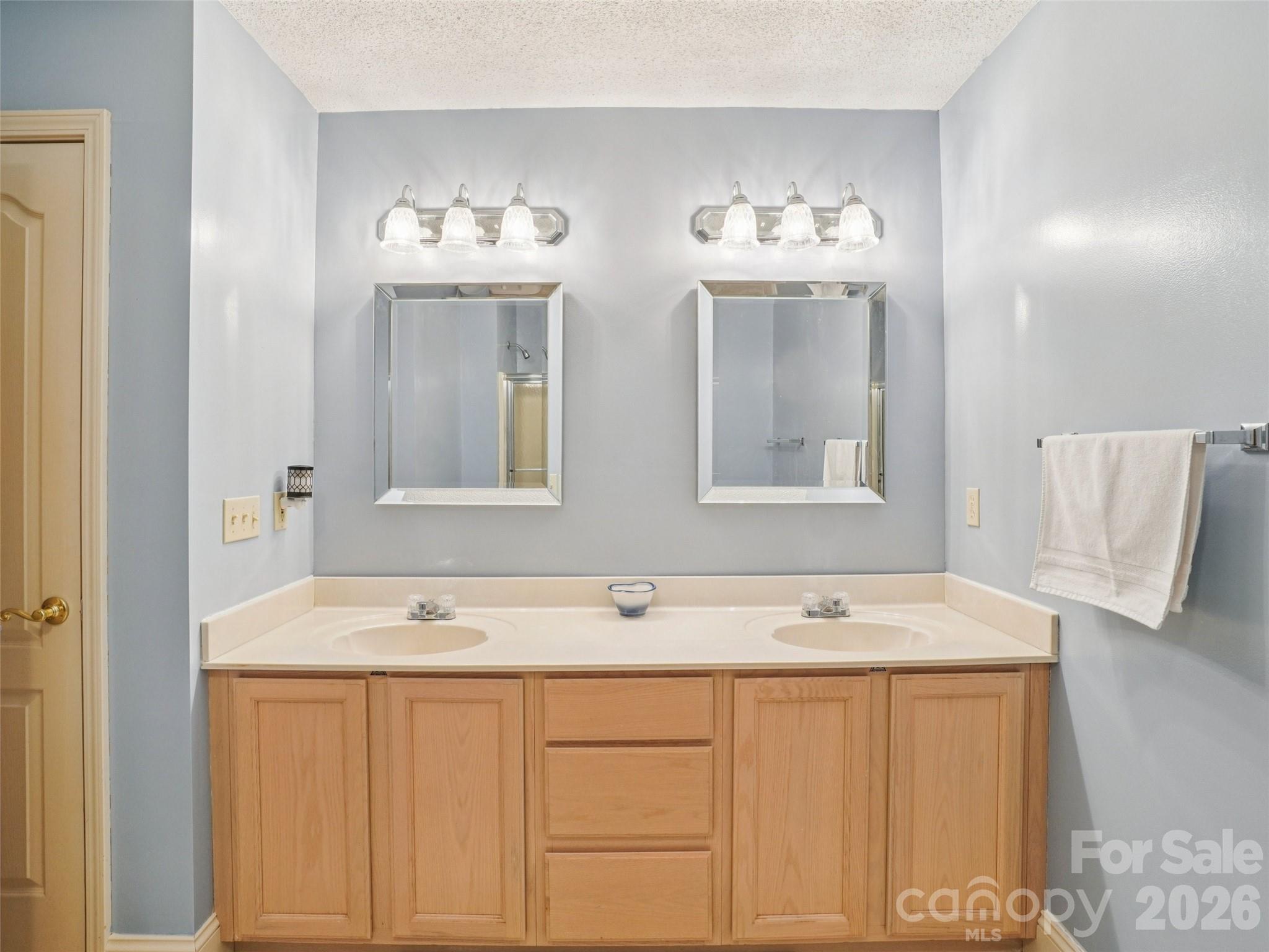 38 Highland Pointe Drive — Weaverville