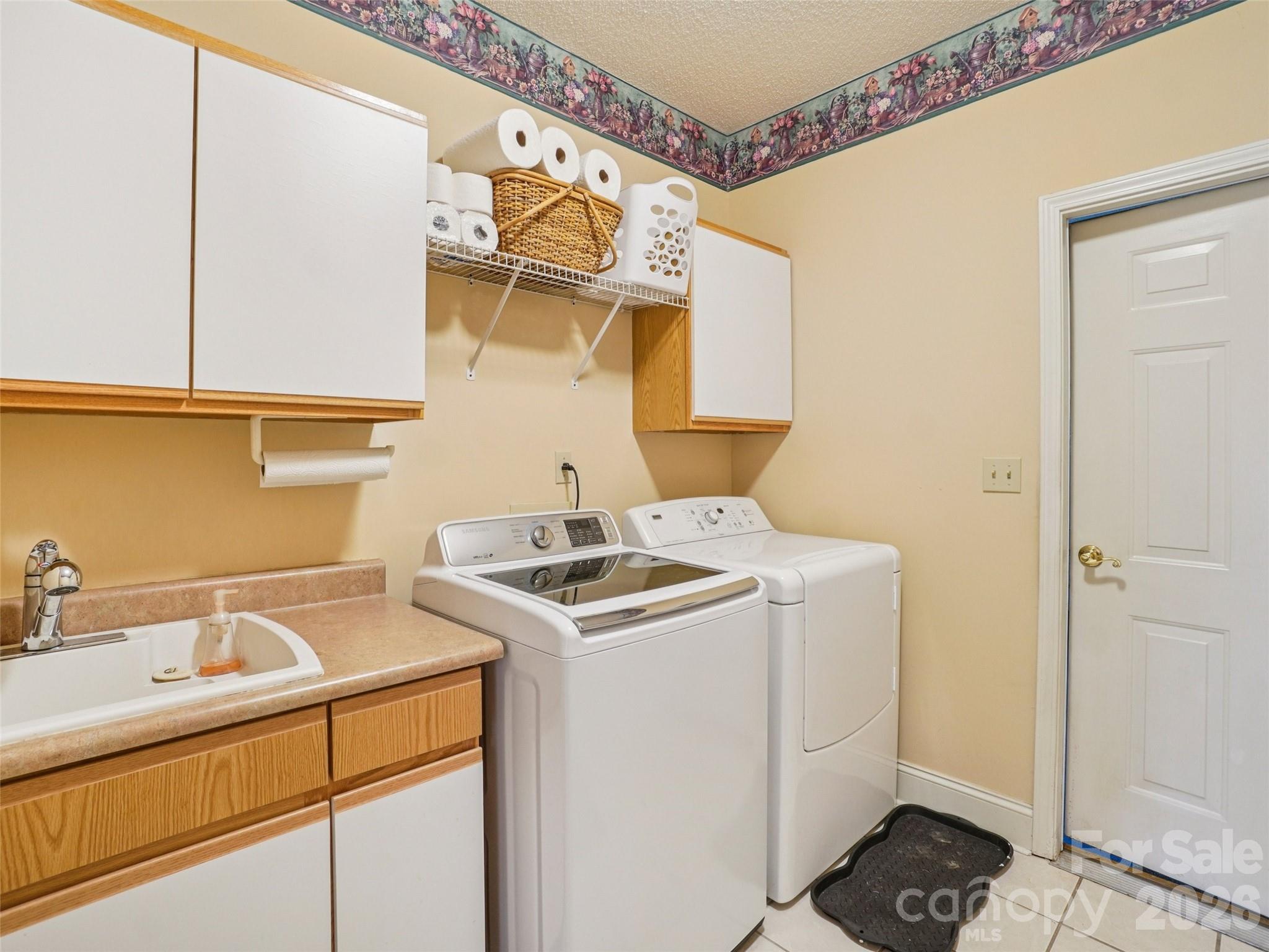 38 Highland Pointe Drive — Weaverville