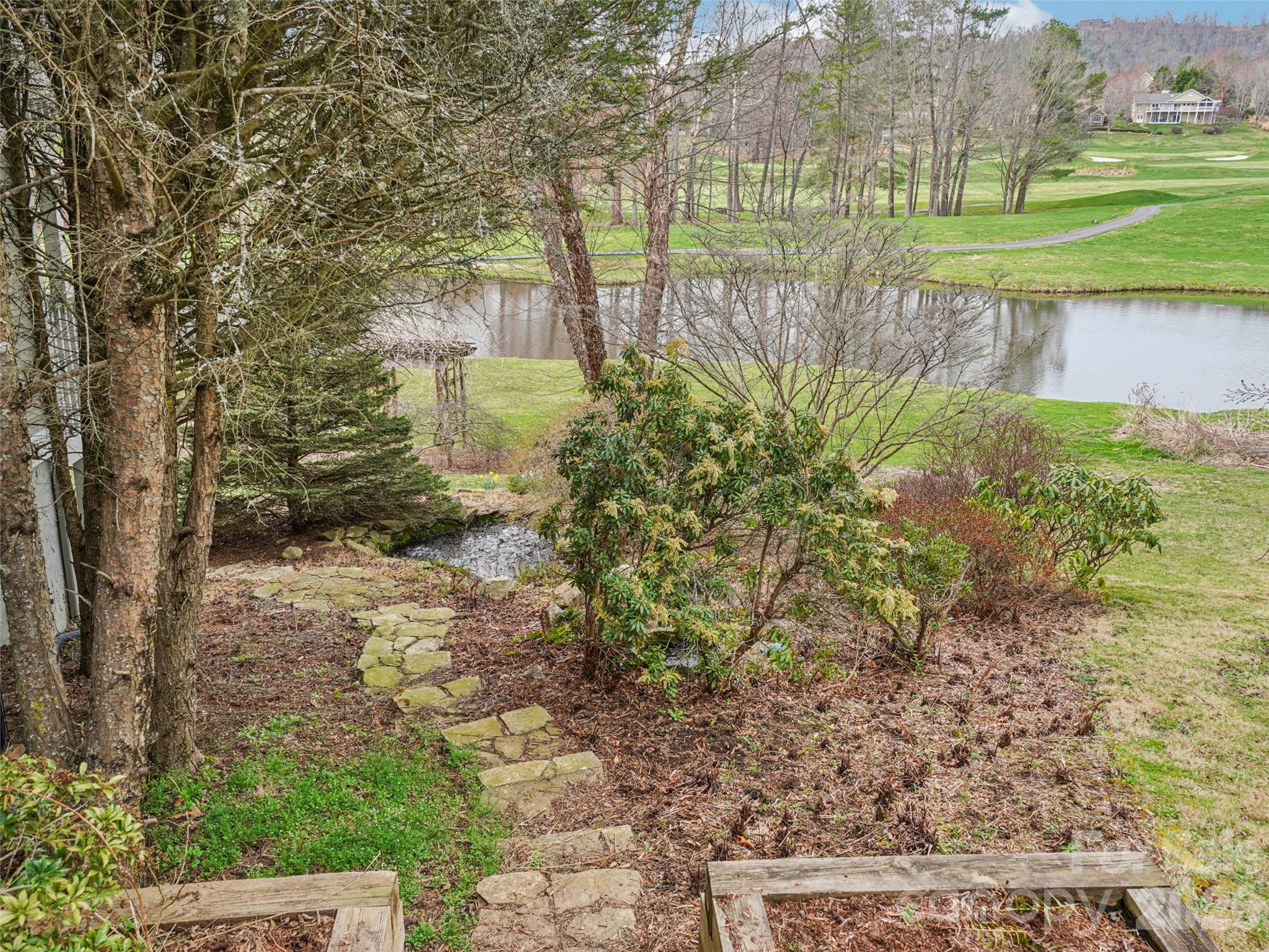 38 Highland Pointe Drive — Weaverville
