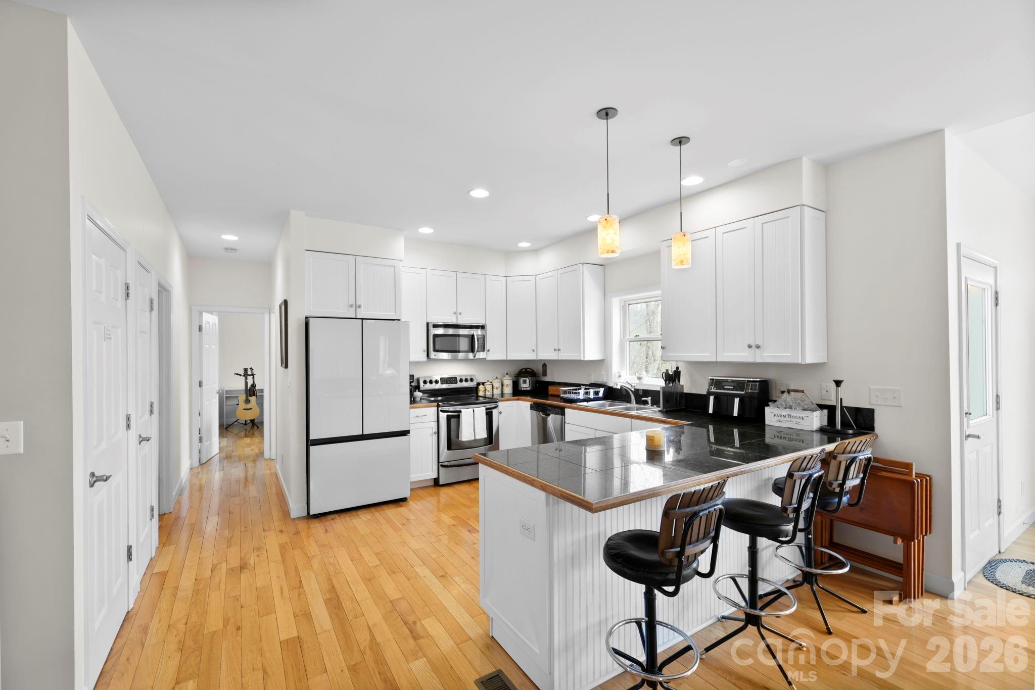 11 Starlight Drive — Black Mountain