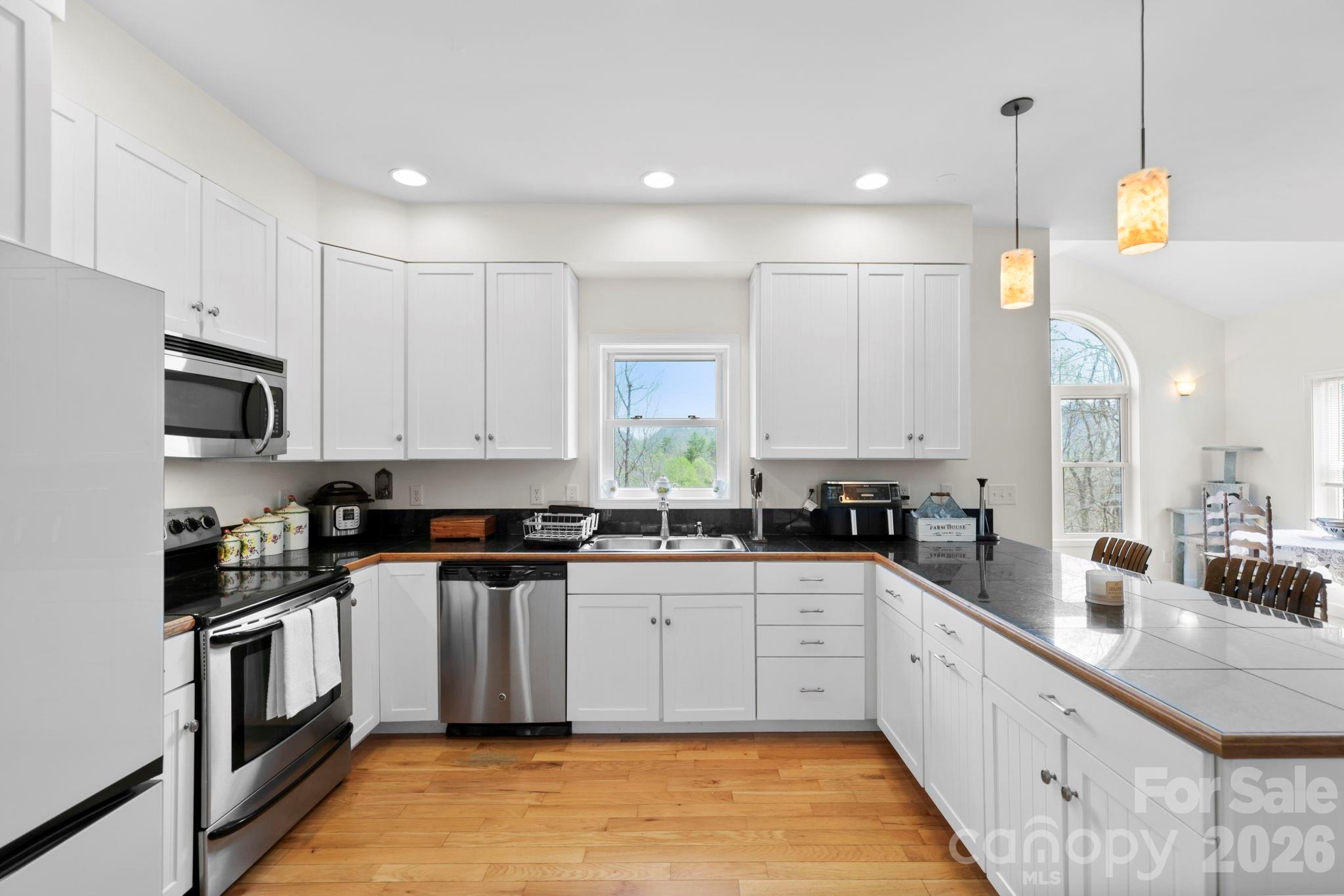 11 Starlight Drive — Black Mountain