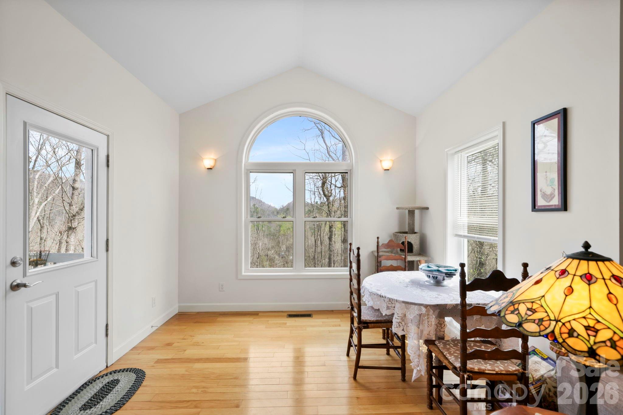 11 Starlight Drive — Black Mountain