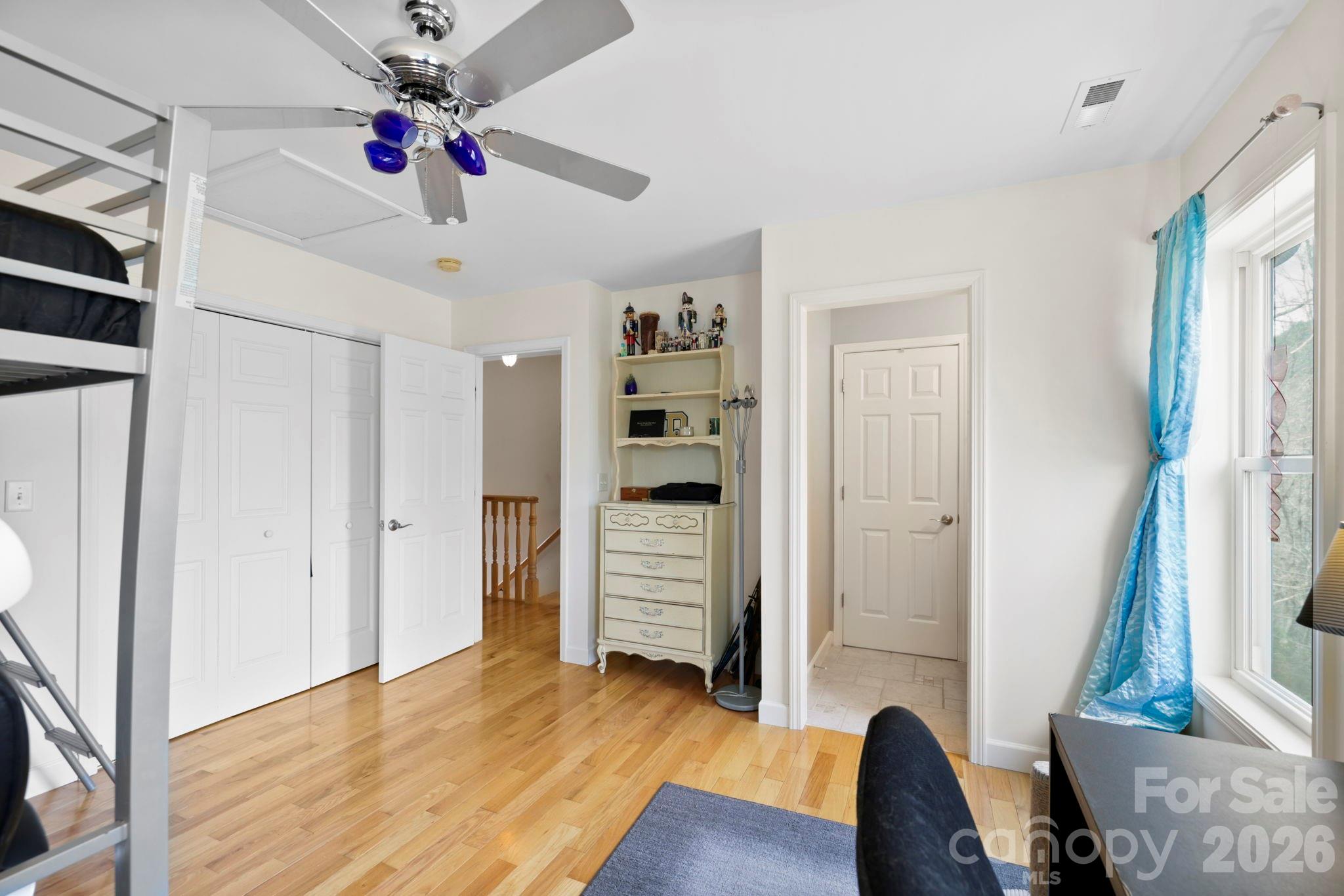 11 Starlight Drive — Black Mountain