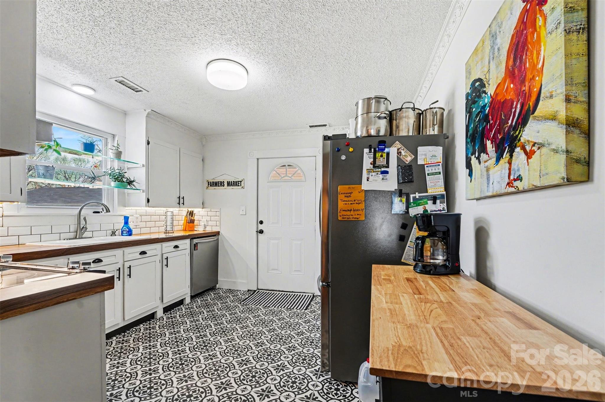 613 Salisbury Street — China Grove