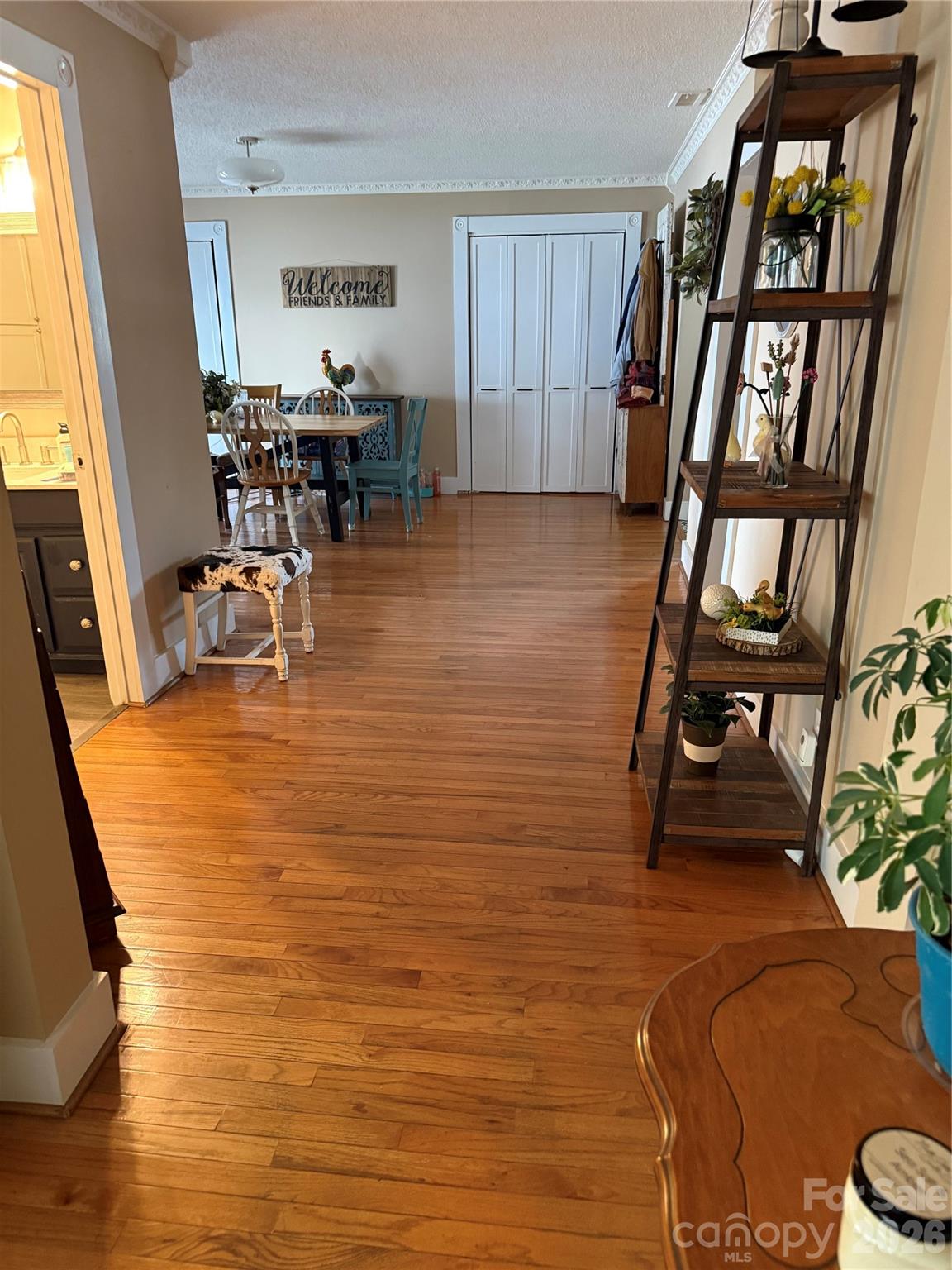 613 Salisbury Street — China Grove