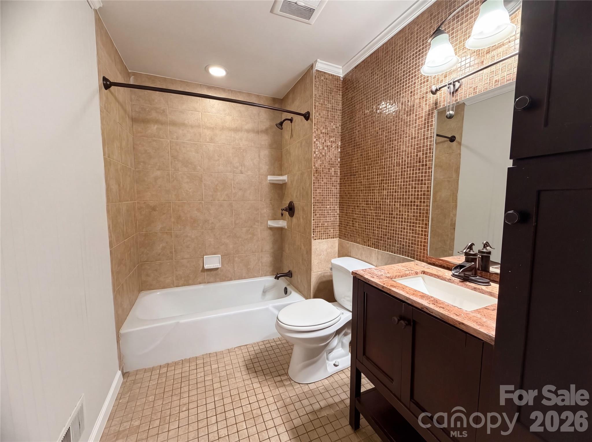 1512 Buckingham Avenue — Gastonia