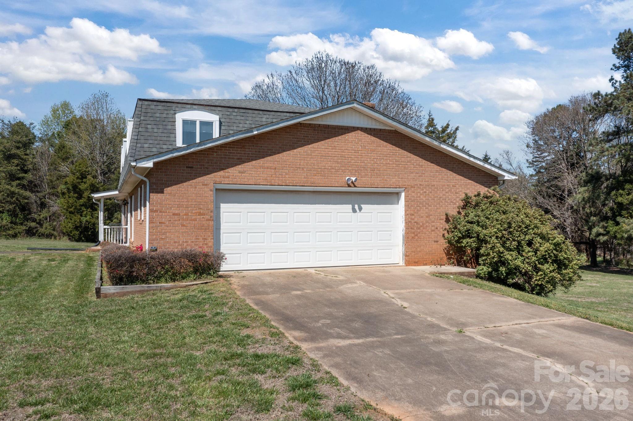 1463 Charlotte Highway — Mooresville