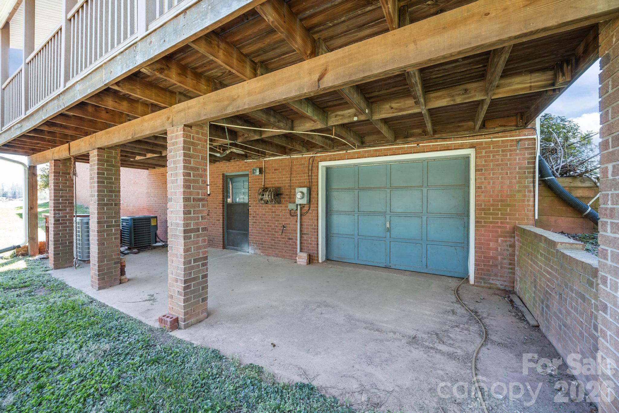 1463 Charlotte Highway — Mooresville