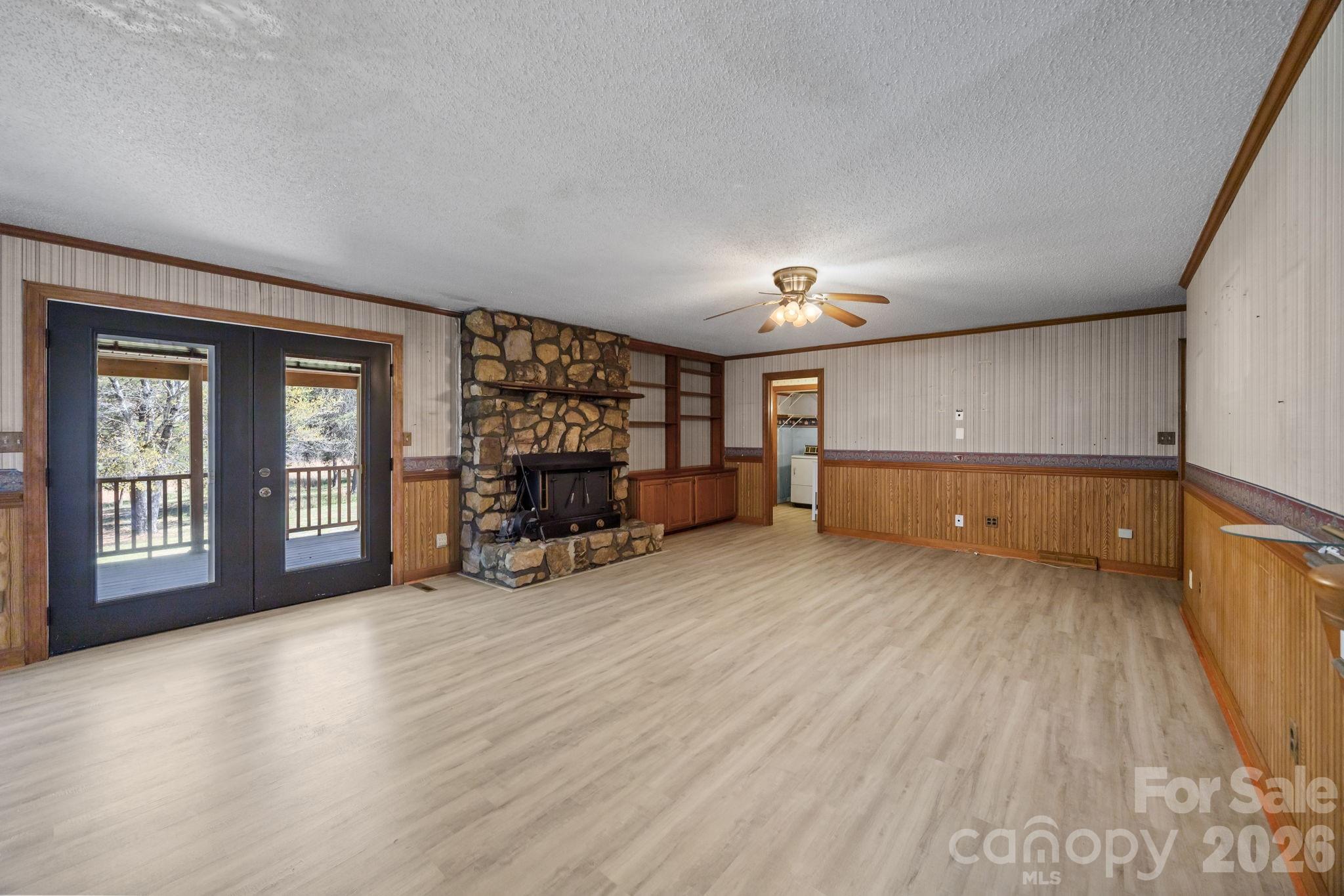 1463 Charlotte Highway — Mooresville