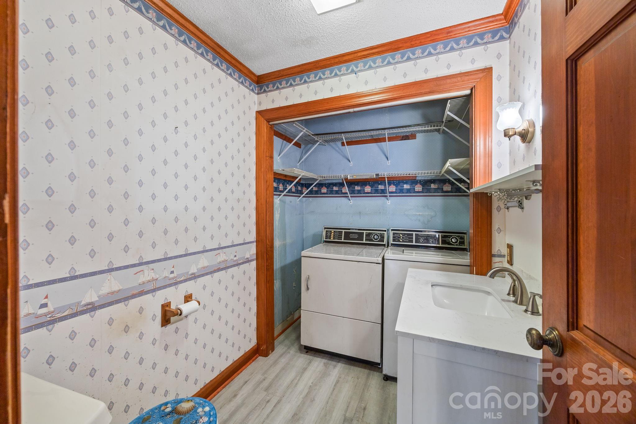 1463 Charlotte Highway — Mooresville