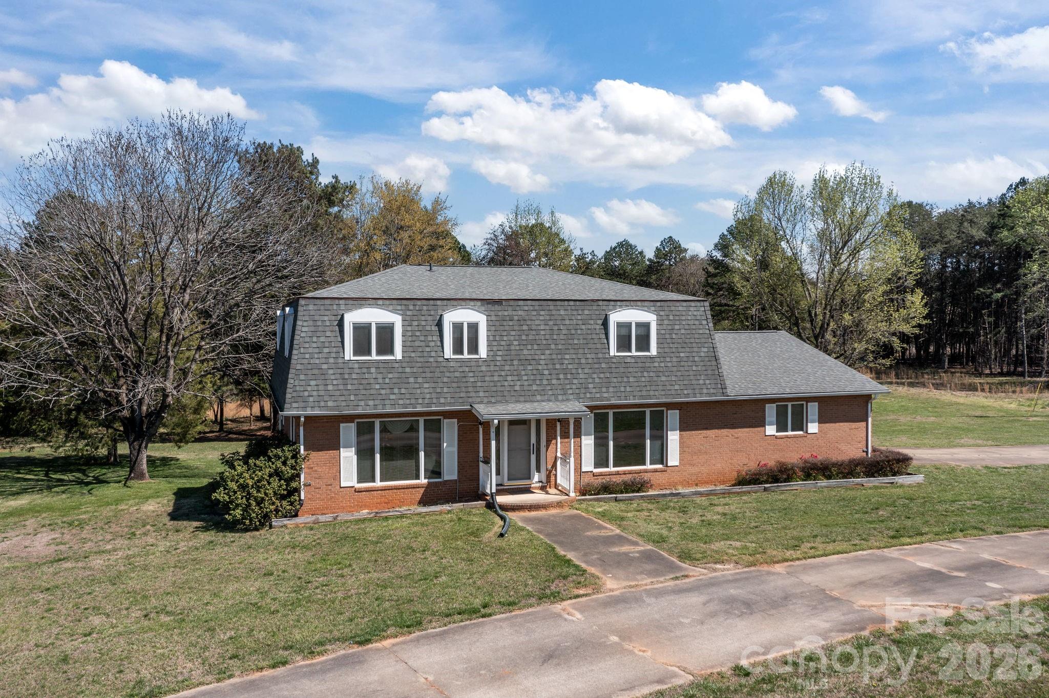 1463 Charlotte Highway — Mooresville