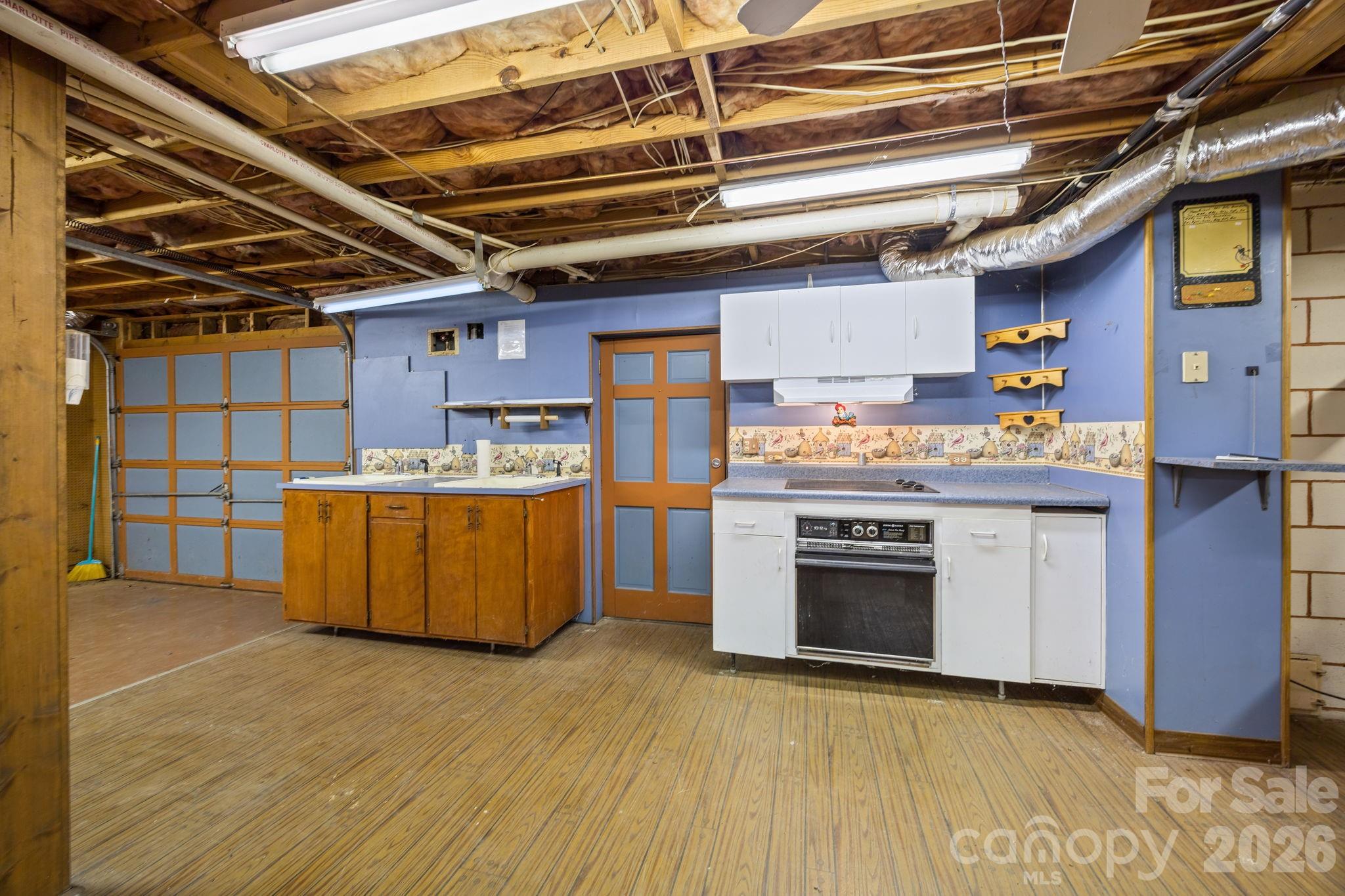 1463 Charlotte Highway — Mooresville