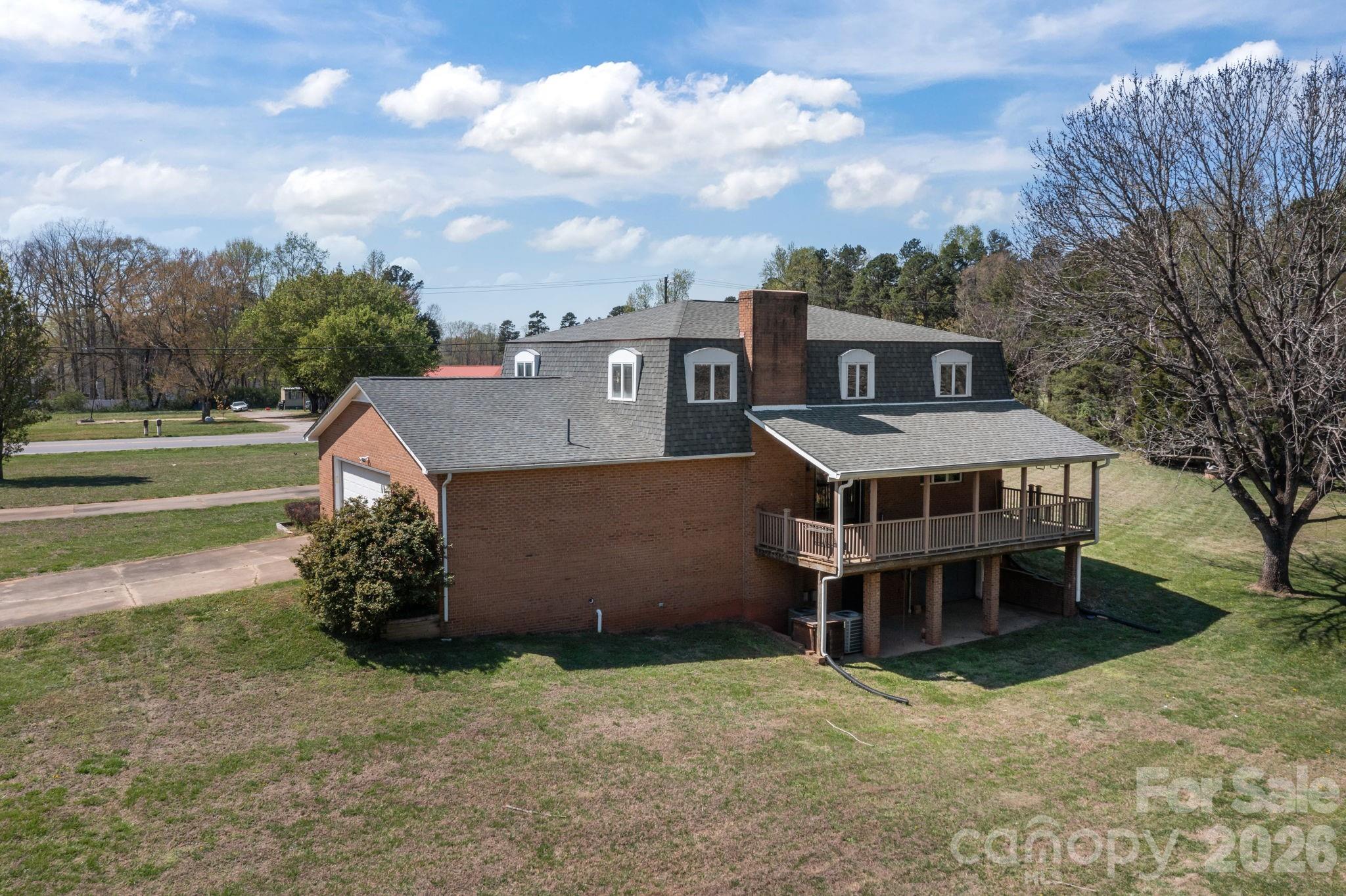 1463 Charlotte Highway — Mooresville