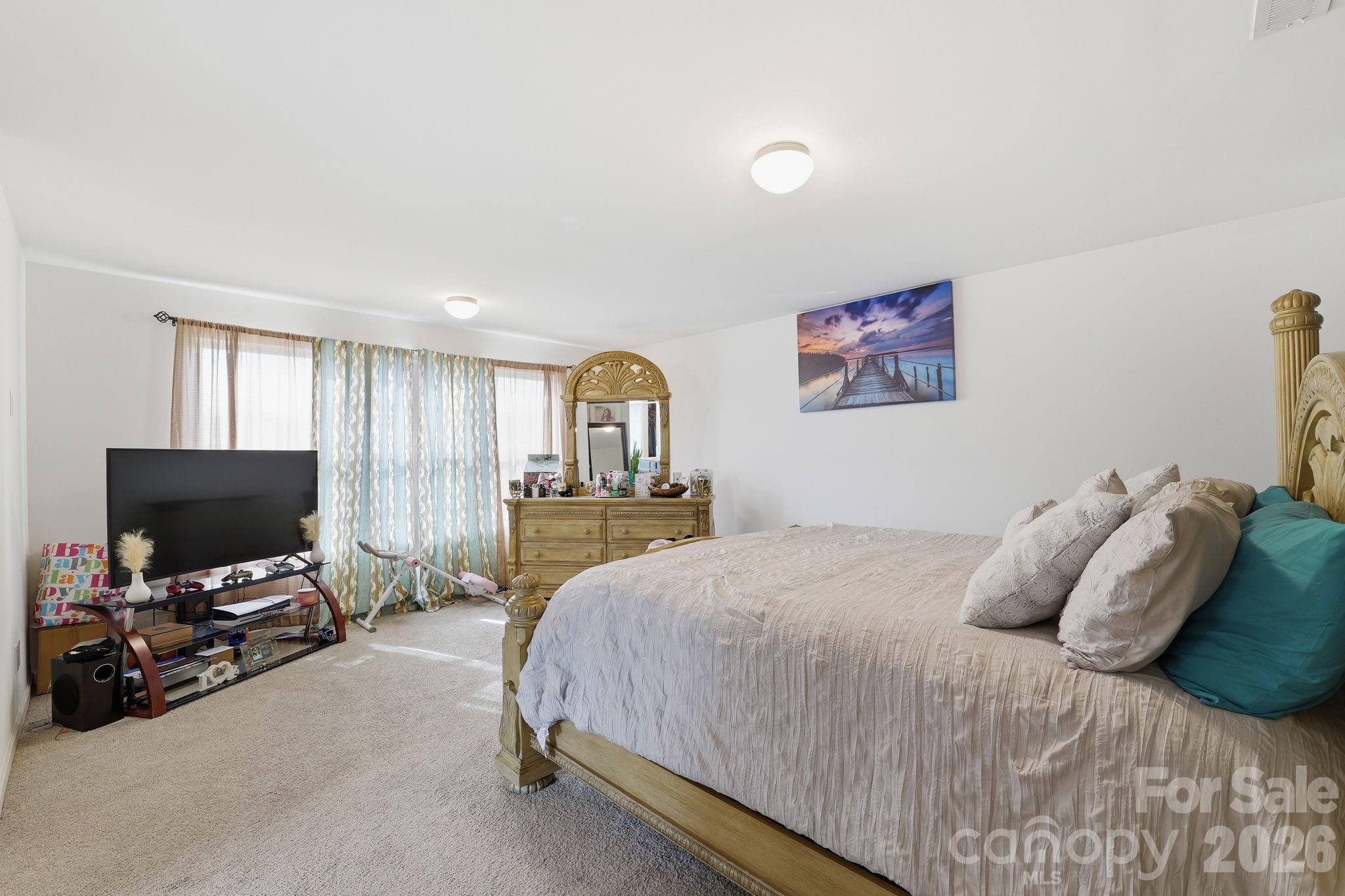 5126 Saddleback Drive — Mount Holly