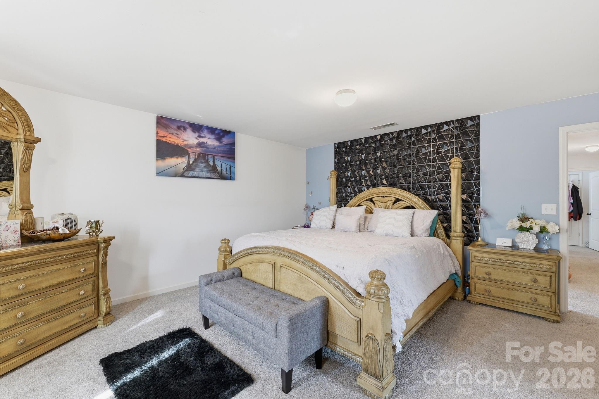 5126 Saddleback Drive — Mount Holly