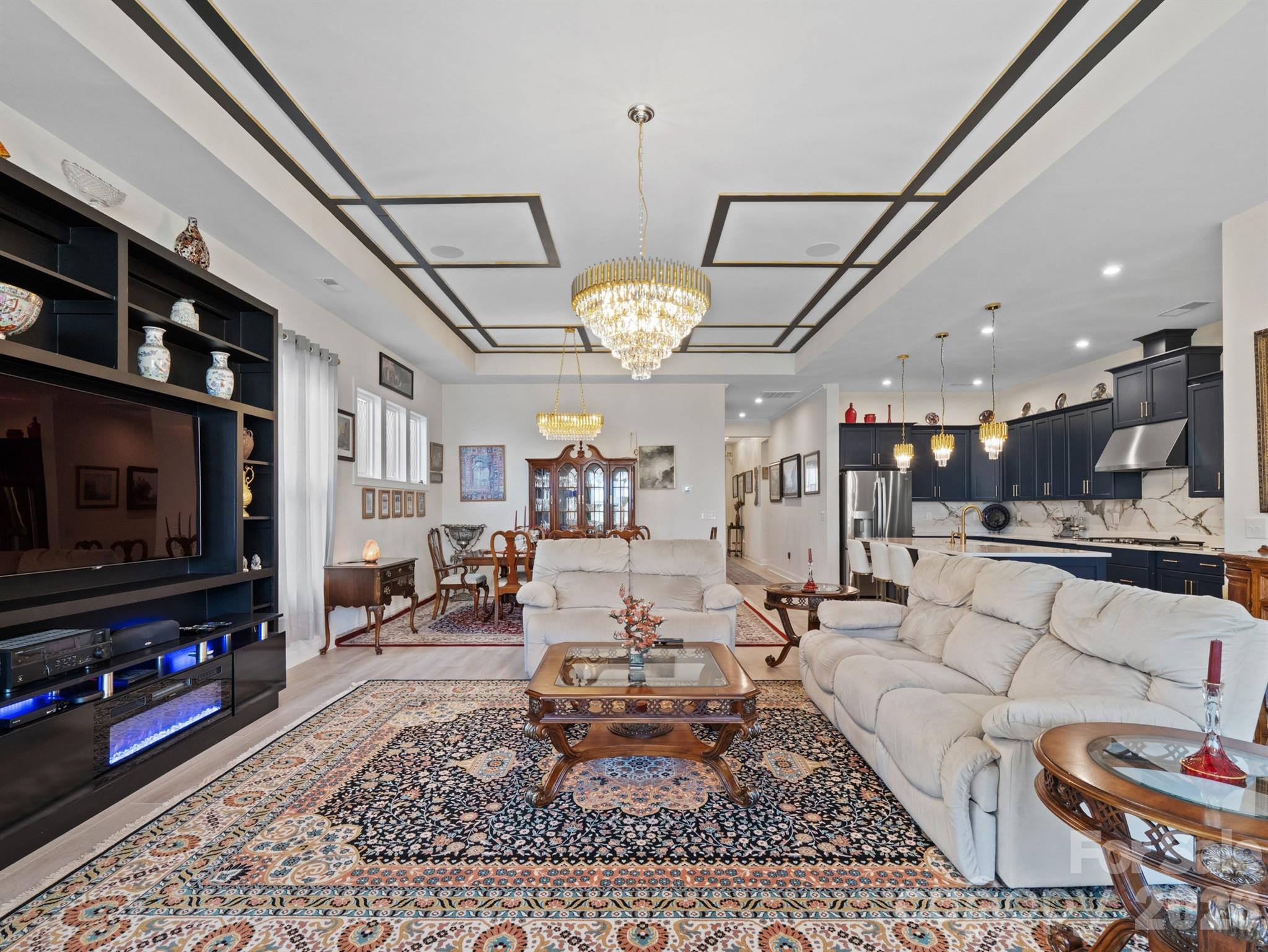 6015 Waldorf Avenue — Monroe