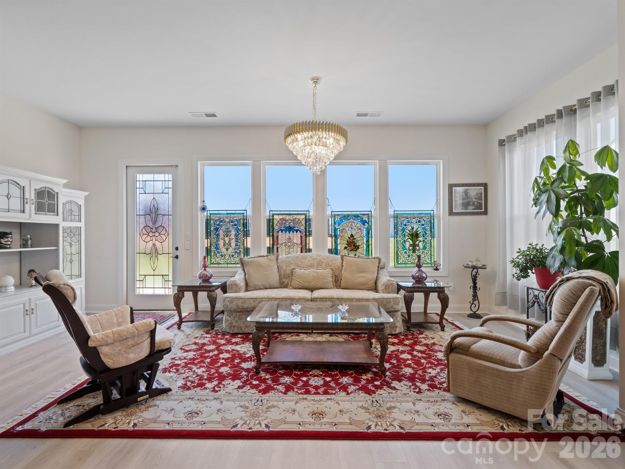 6015 Waldorf Avenue — Monroe