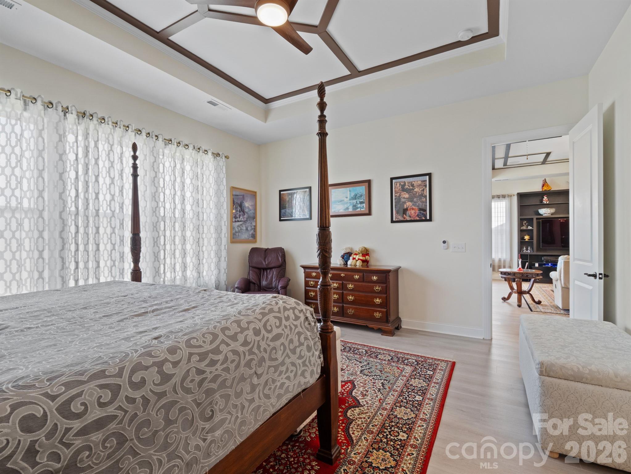 6015 Waldorf Avenue — Monroe