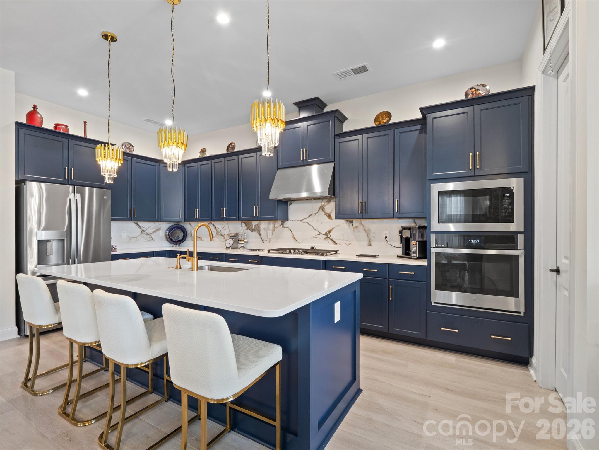 6015 Waldorf Avenue — Monroe