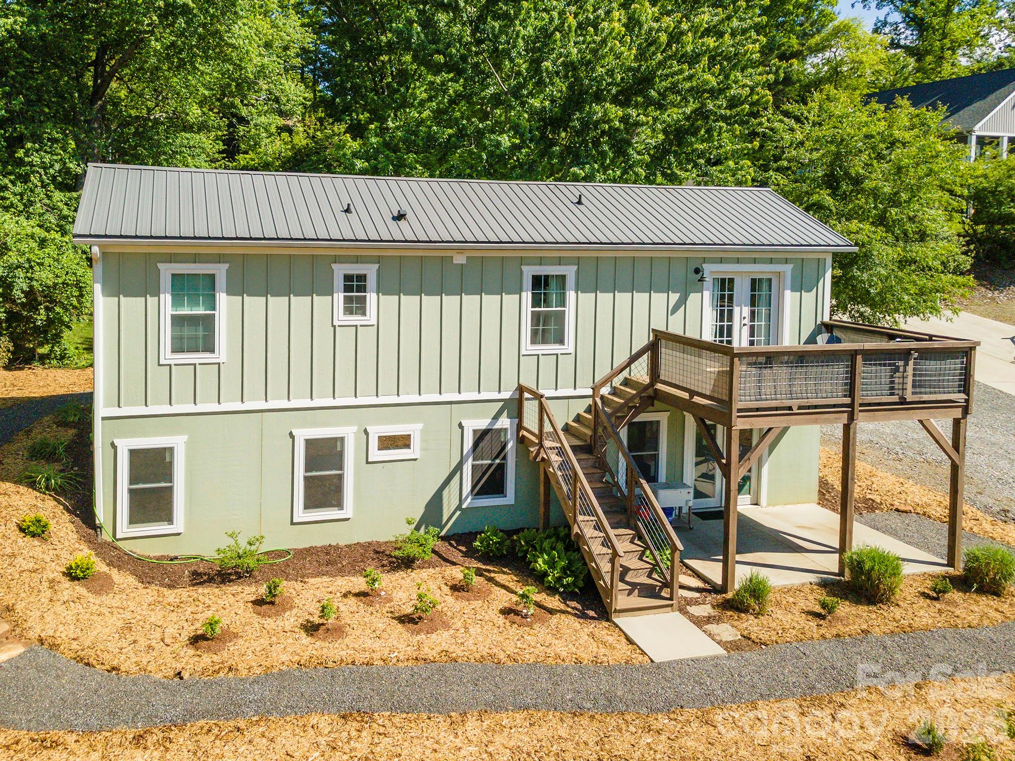106 Joy Ridge Drive — Black Mountain