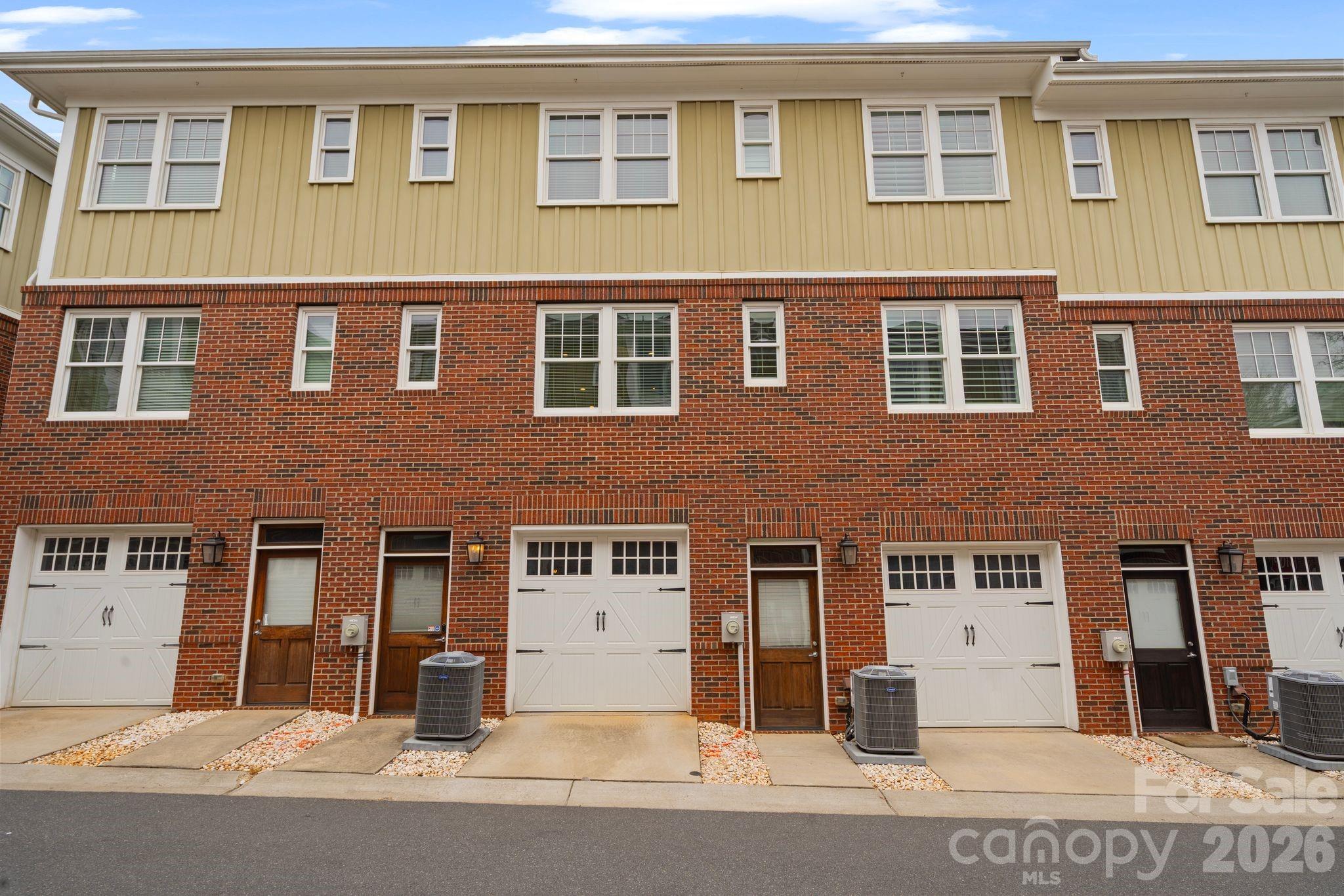 1214 Macomb Place — Charlotte