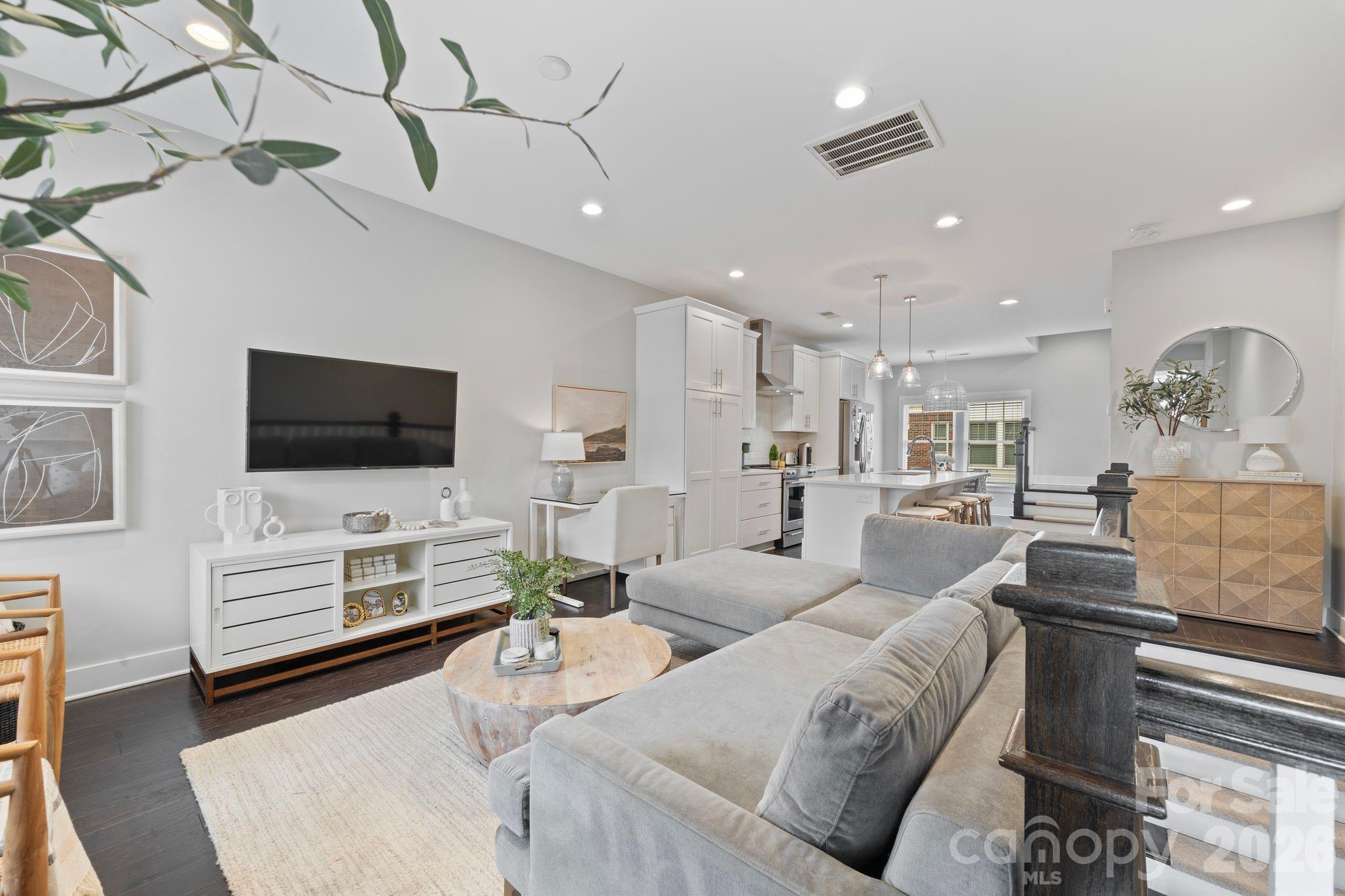 1214 Macomb Place — Charlotte